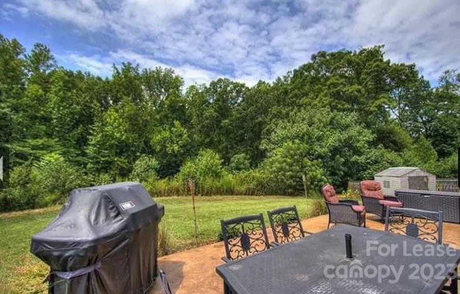 Hamilton Lakes - Residential Lease