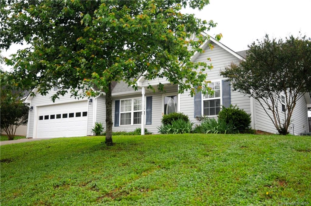 Adorable 3 bedroom ranch style home in Fort Mill School district.  Desirable split bedroom floor plan.  Enjoy large, fenced in backyard.  Move in ready!  Convenient to I-77 and I-485, airport and shopping.