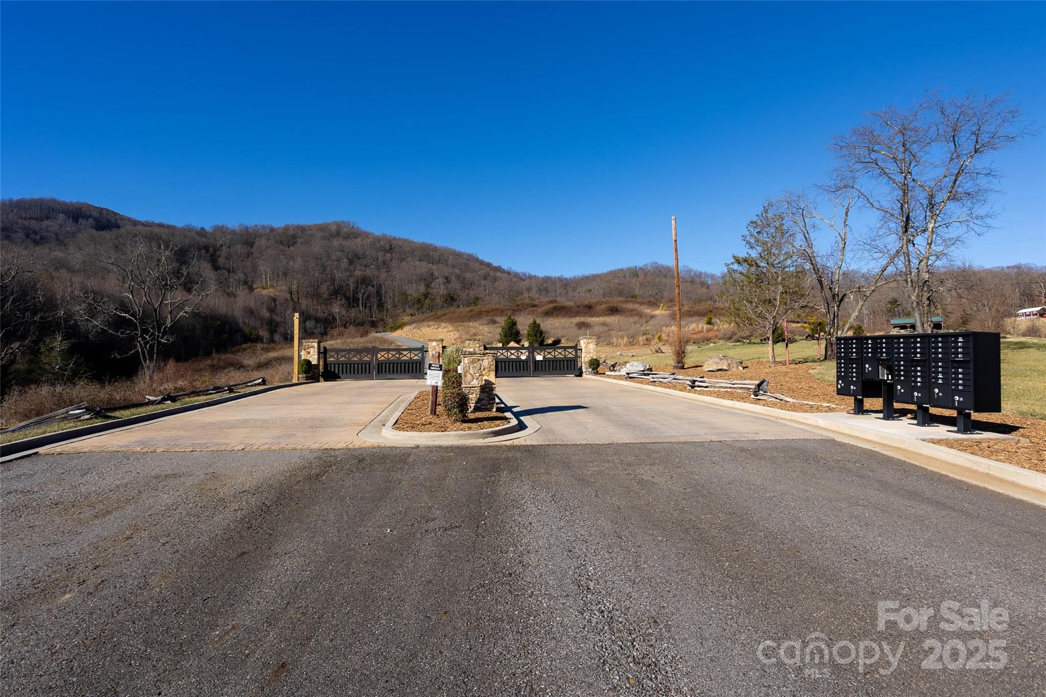The Summit of Asheville - Land