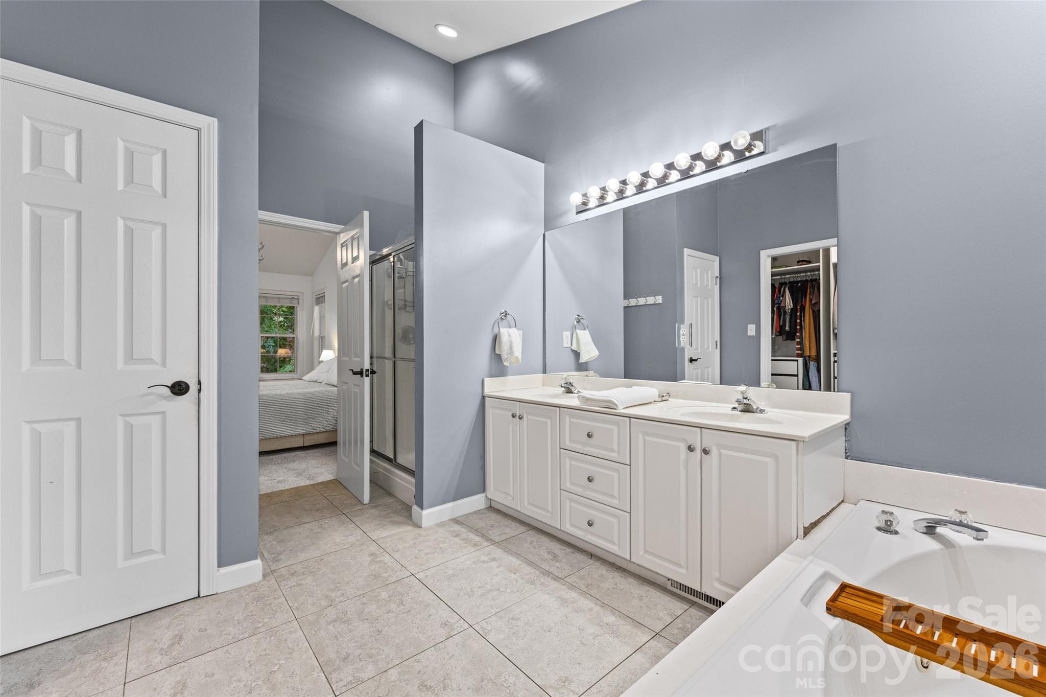 Tega Cay - Residential