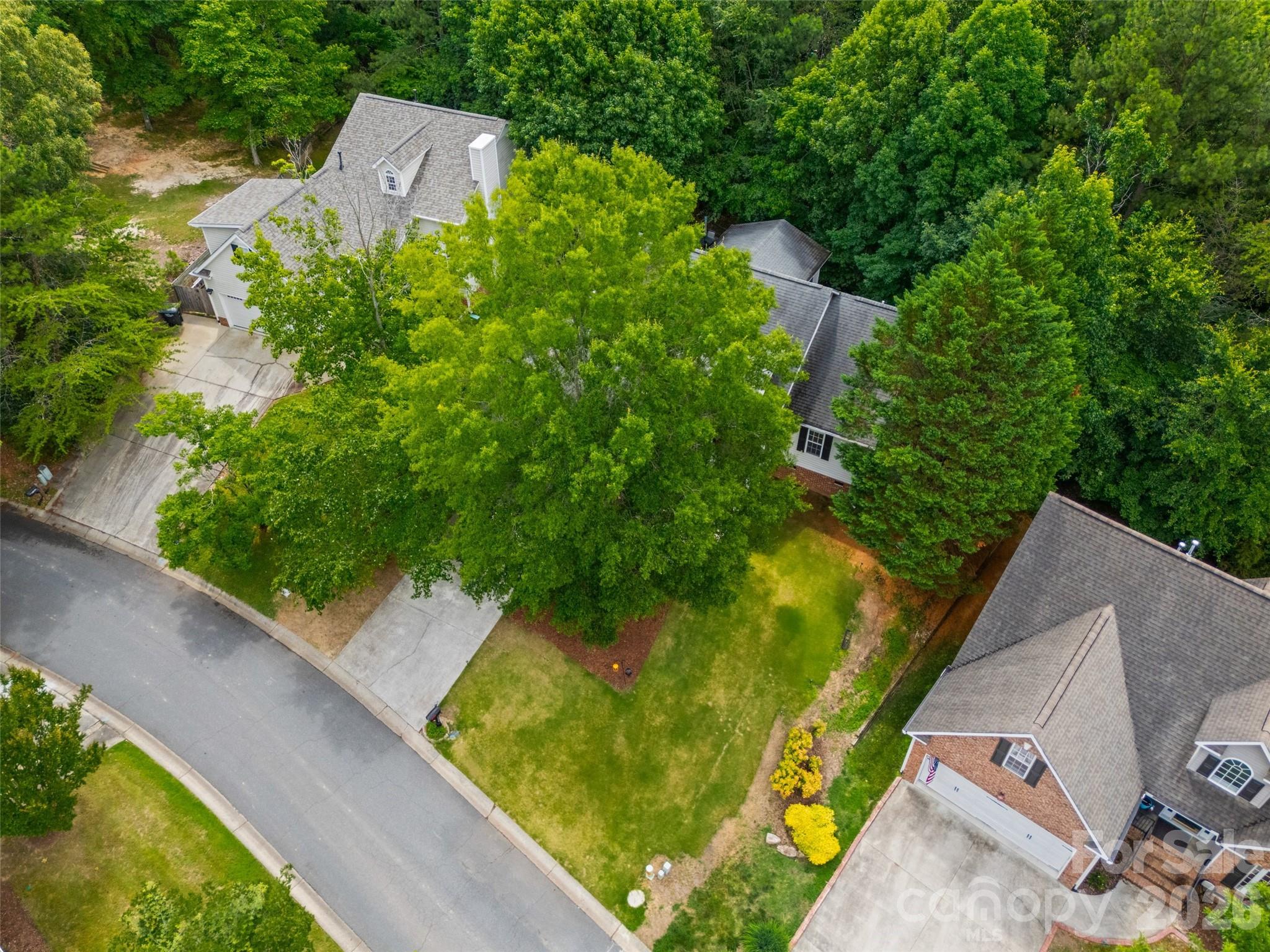 Tega Cay - Residential