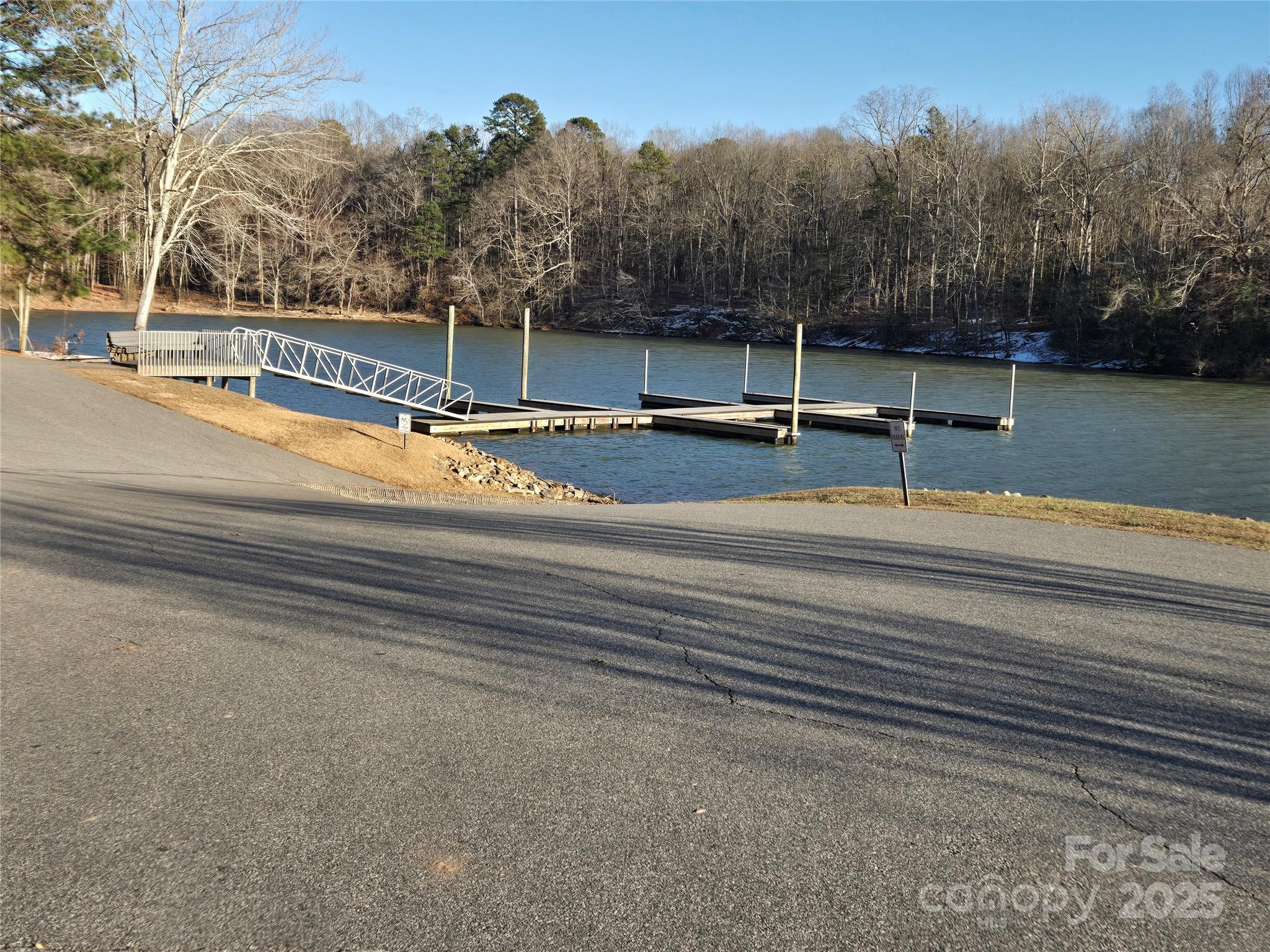 Riverwalk - Land