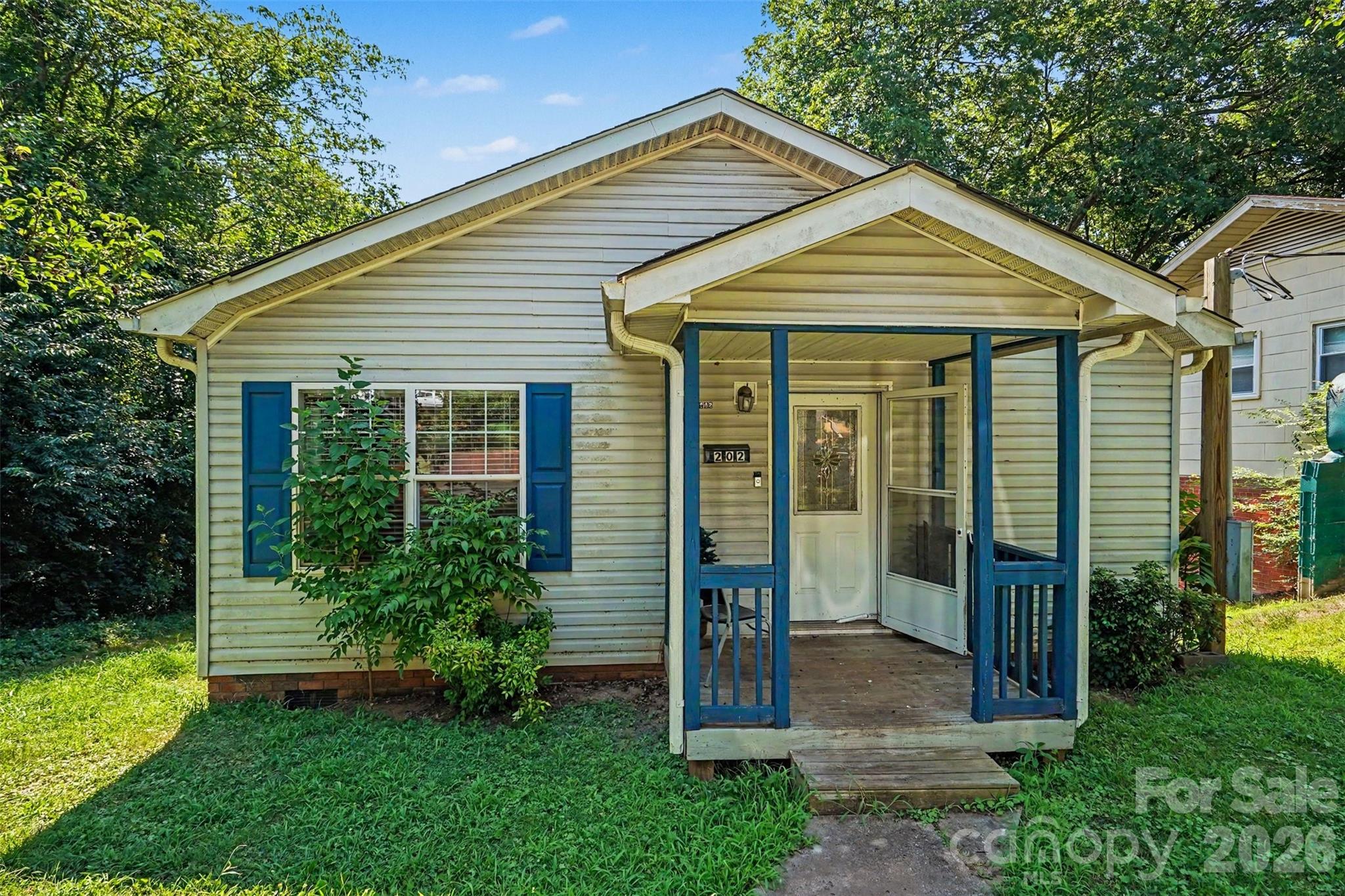 Investor Special – Bring Your Vision to Life in Fort Mill, SC!
Calling all investors, flippers, and buyers looking for their next fixer-upper opportunity! This property is ready for you to transform it into something special and make your vision a reality.
Featuring 3 bedrooms, 2 full bathrooms, and an open floor plan, this home offers great potential for renovation, customization, or investment. Enjoy relaxing on the covered front porch or create your own outdoor retreat in the spacious backyard.
Conveniently located in Fort Mill, SC, this home is just minutes from a variety of restaurants, shopping centers, and local attractions. Commuters will appreciate the easy access to I-77, providing a quick drive to Charlotte, NC and surrounding areas.
Whether you're looking for an investment property, a renovation project, or a chance to create your dream home, this property offers endless possibilities. Don't miss this opportunity to unlock its full potential!
Schedule your showing today and imagine the possibilities!