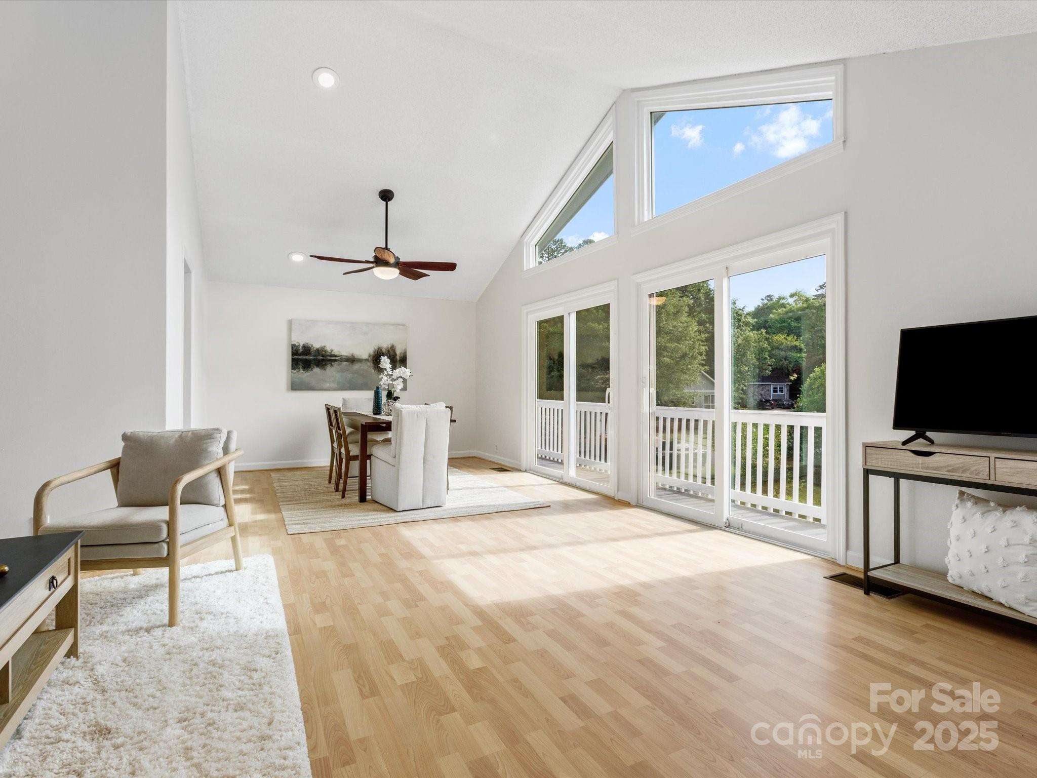 Tega Cay - Residential