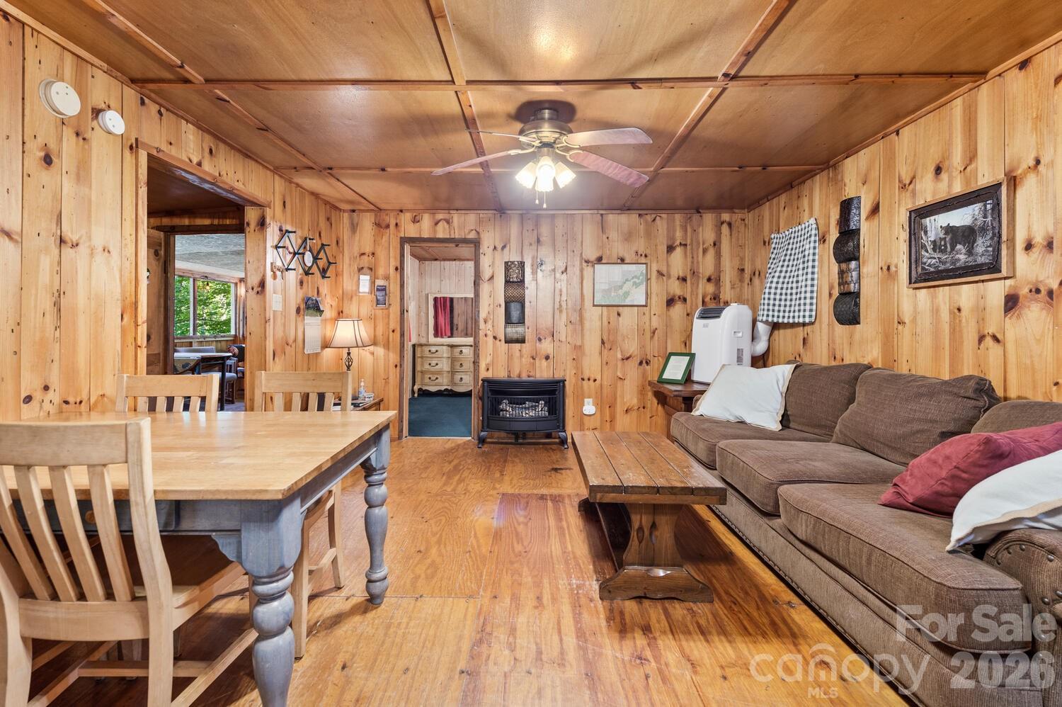 Mountainside Cabins - Residential