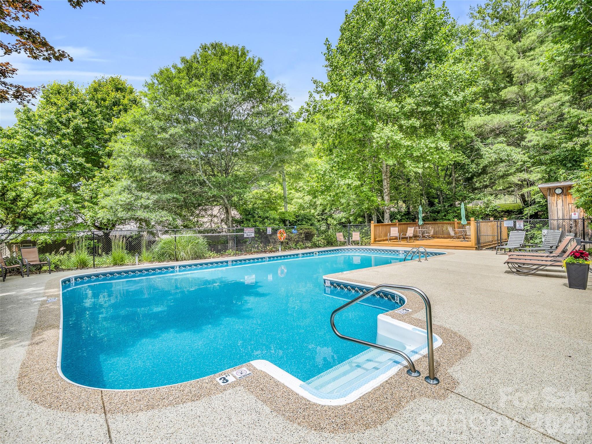 Wolf Laurel - Residential