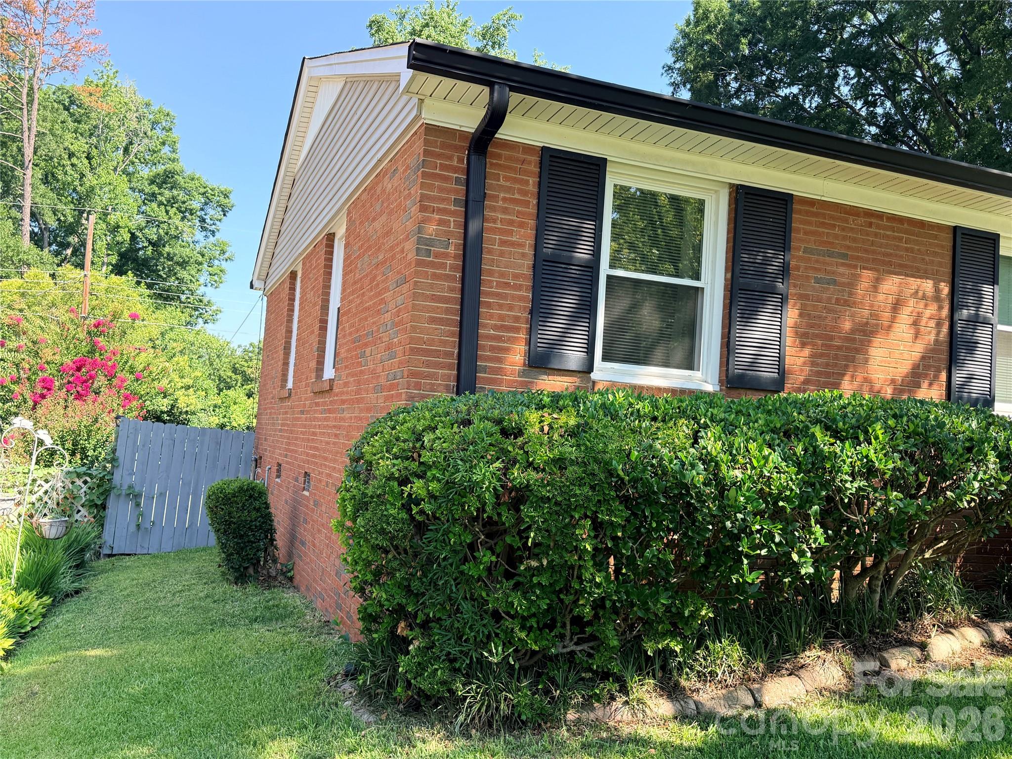 Edgebrook - Residential