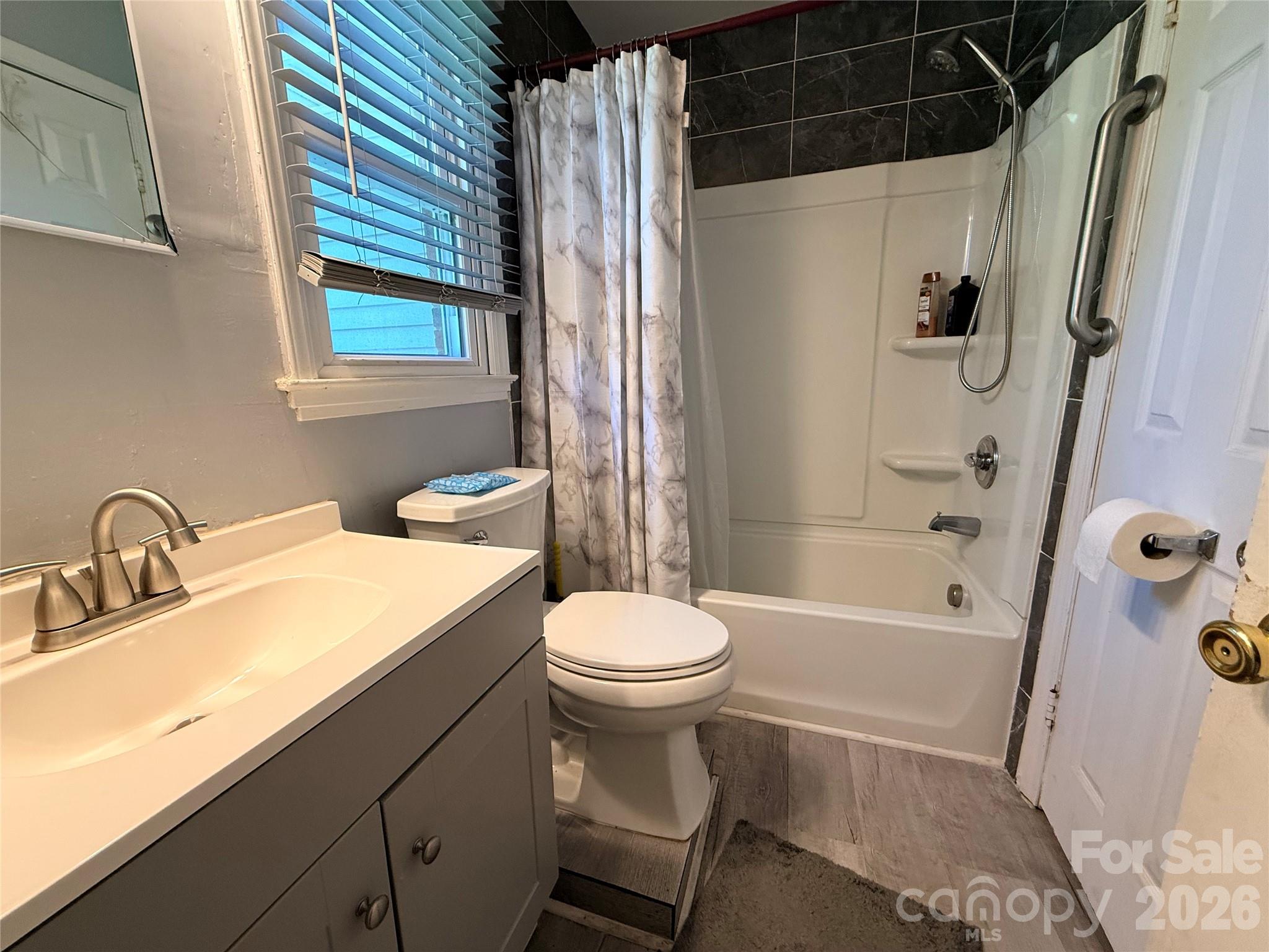 Edgebrook - Residential
