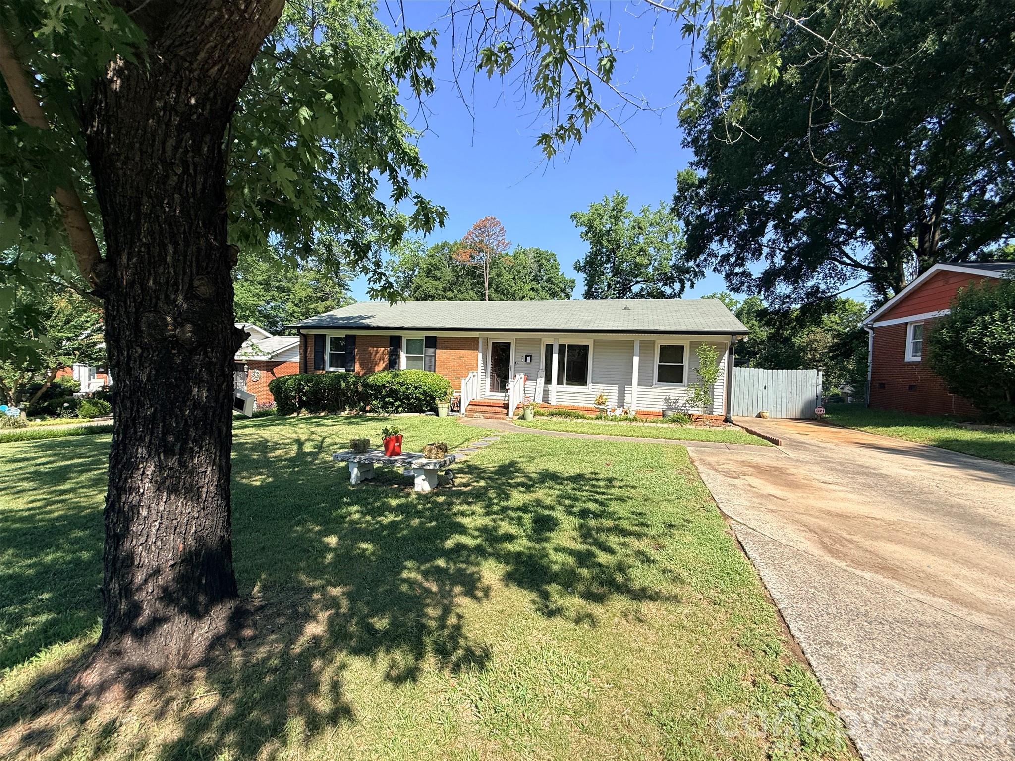 Edgebrook - Residential