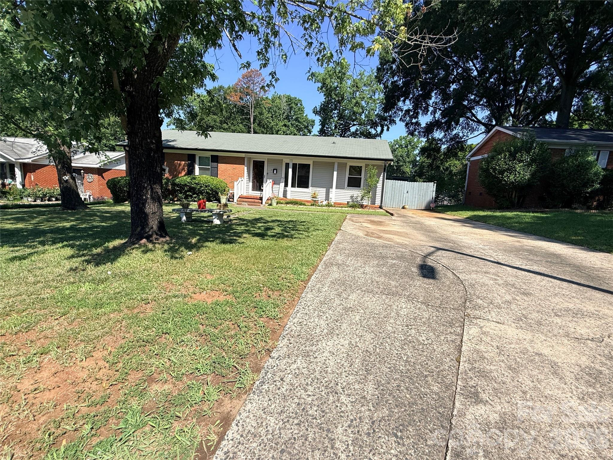 Edgebrook - Residential