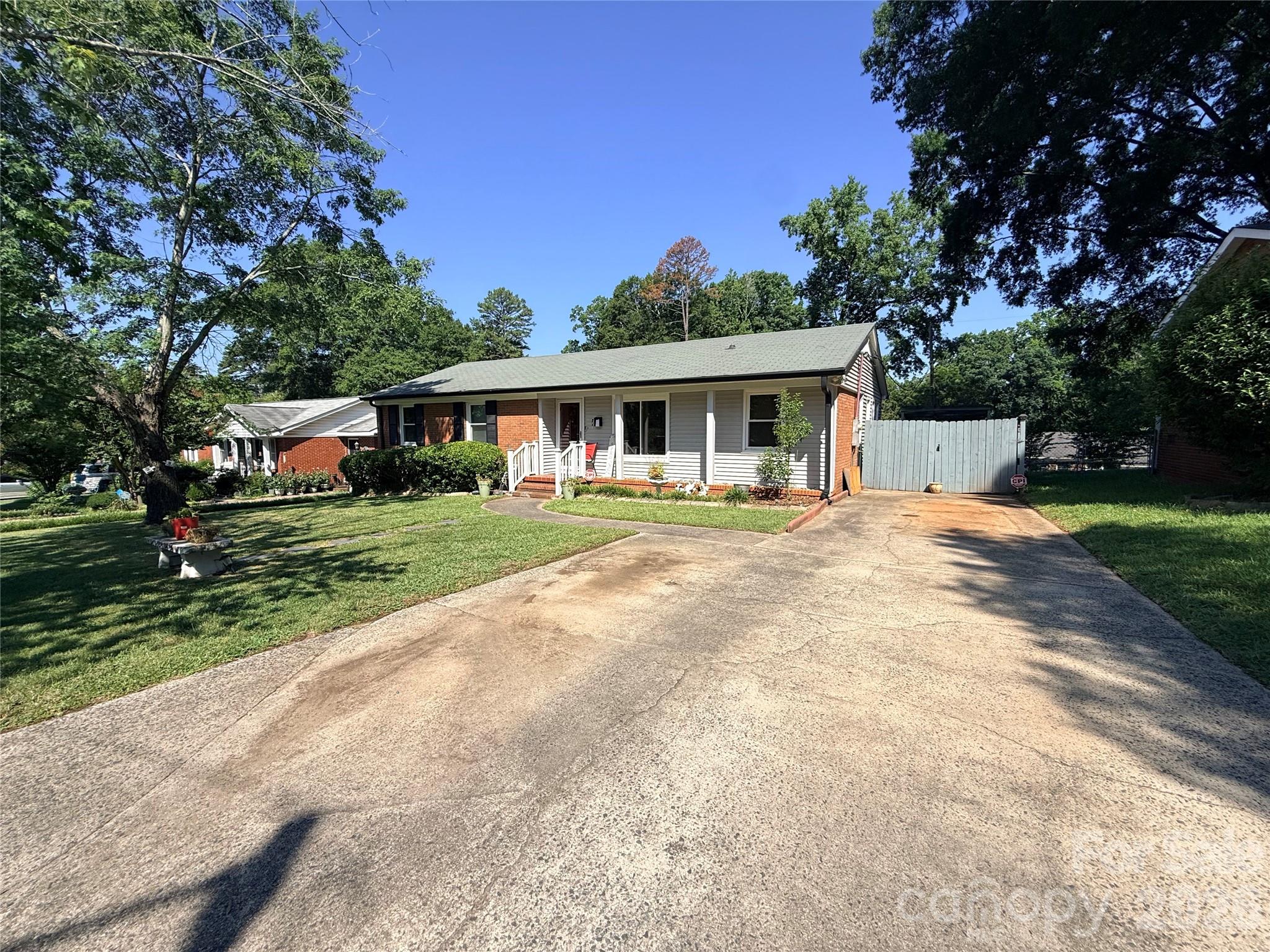 Edgebrook - Residential