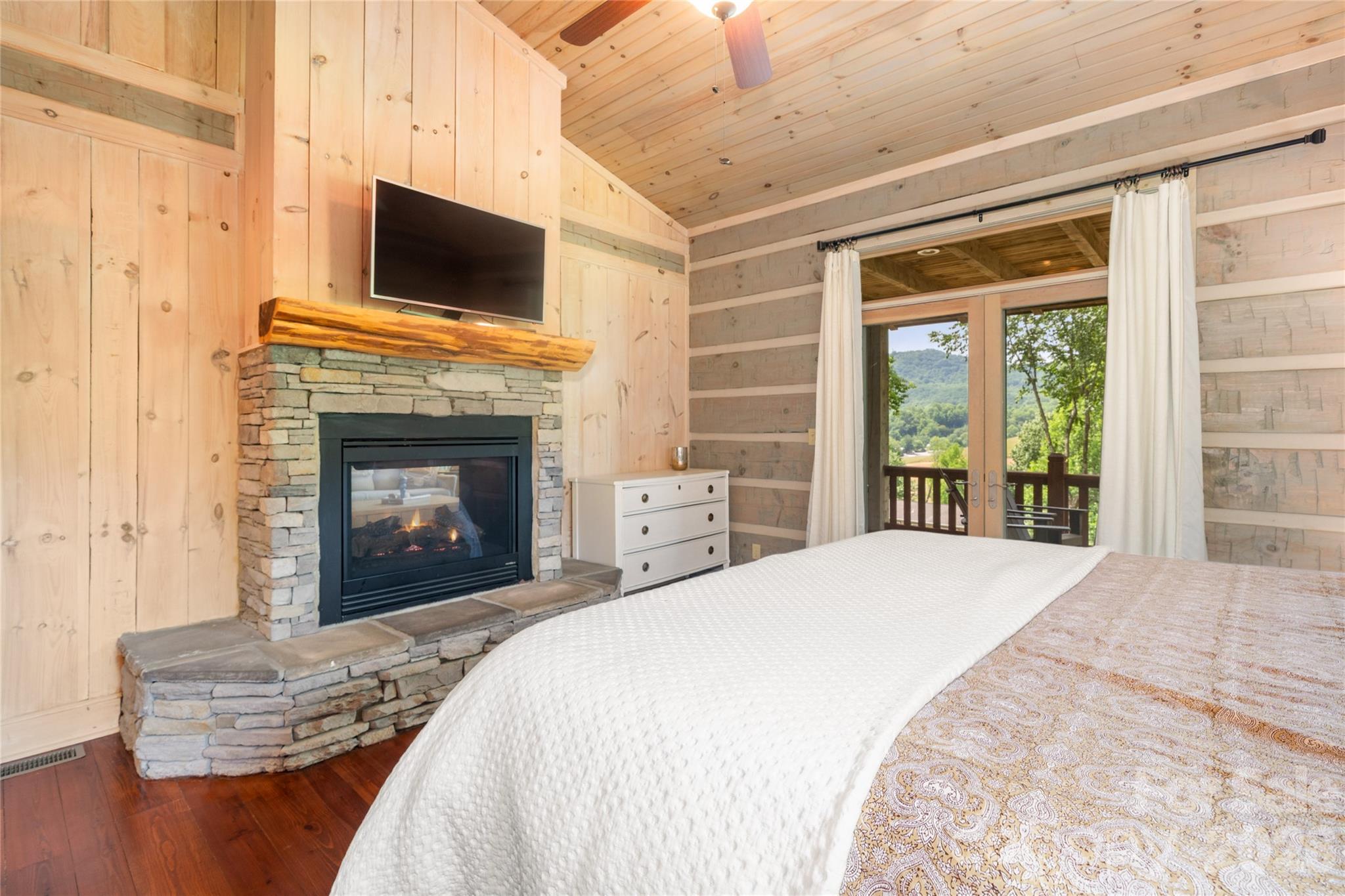 Cobblers Knob - Residential