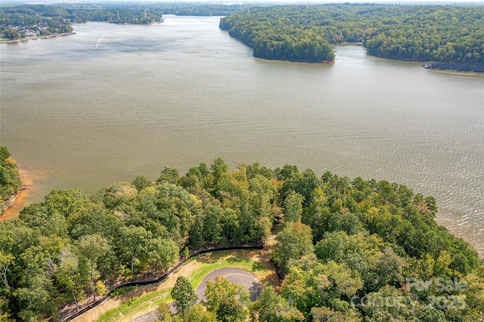 McLean - South Shore - Land