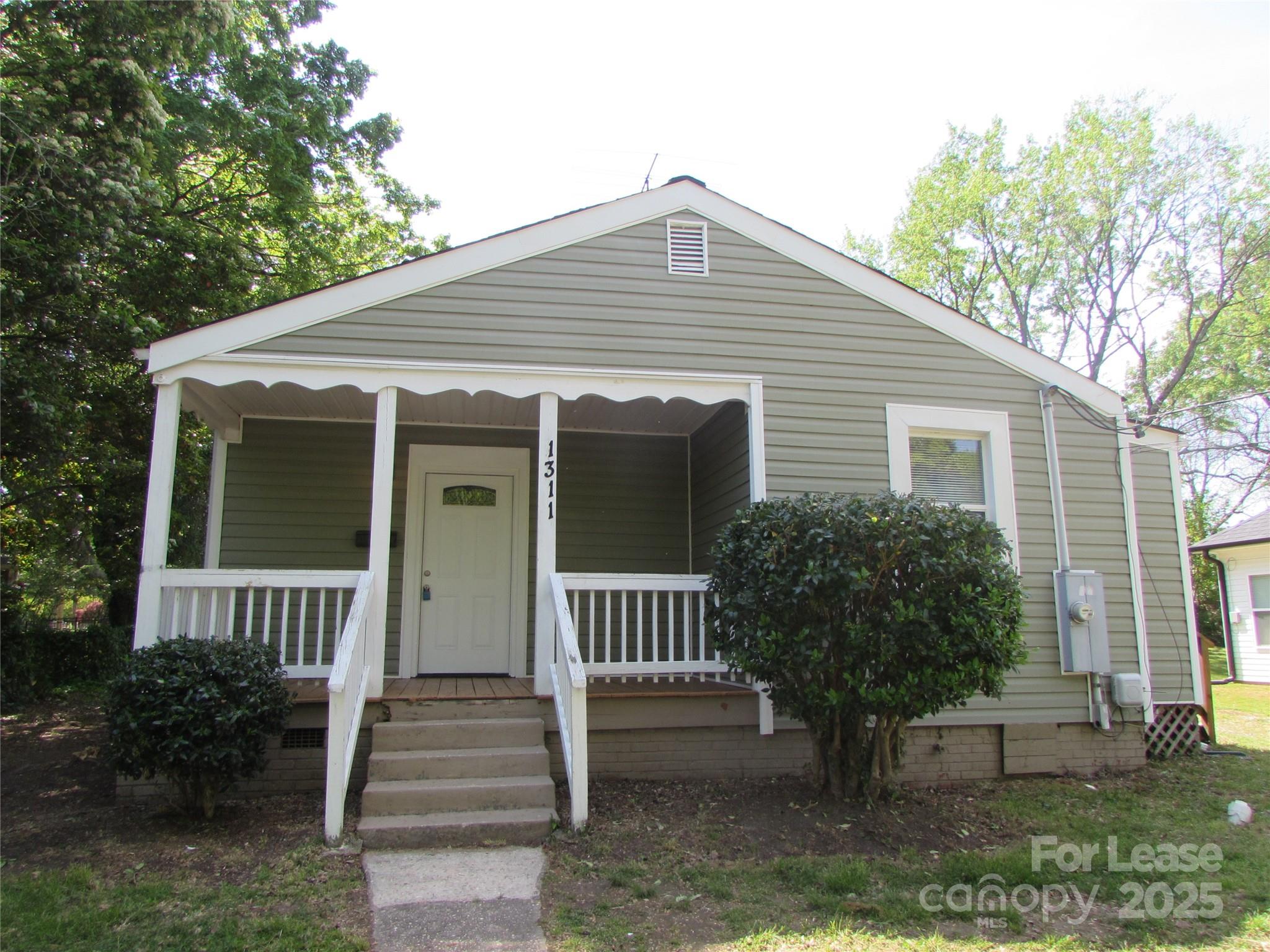 Cute updated 3 bedroom bungalow style home in convenient location. Large yard. 2 car carport. Clean and move in ready. Landlord will consider one mature dog no cats. 
There is a $25/ mo mandatory Residents Benefits Package for tenants. This program gives the tenant filters delivered every 3 mos, credit building opportunity, rewards program to earn cash, discounts, gift cards etc, and much more!