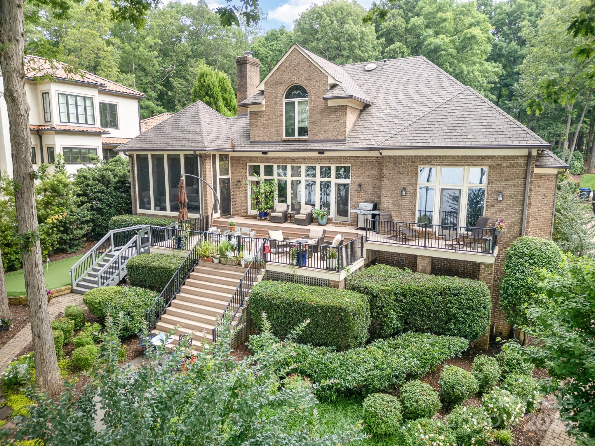 Lookout Point - Residential