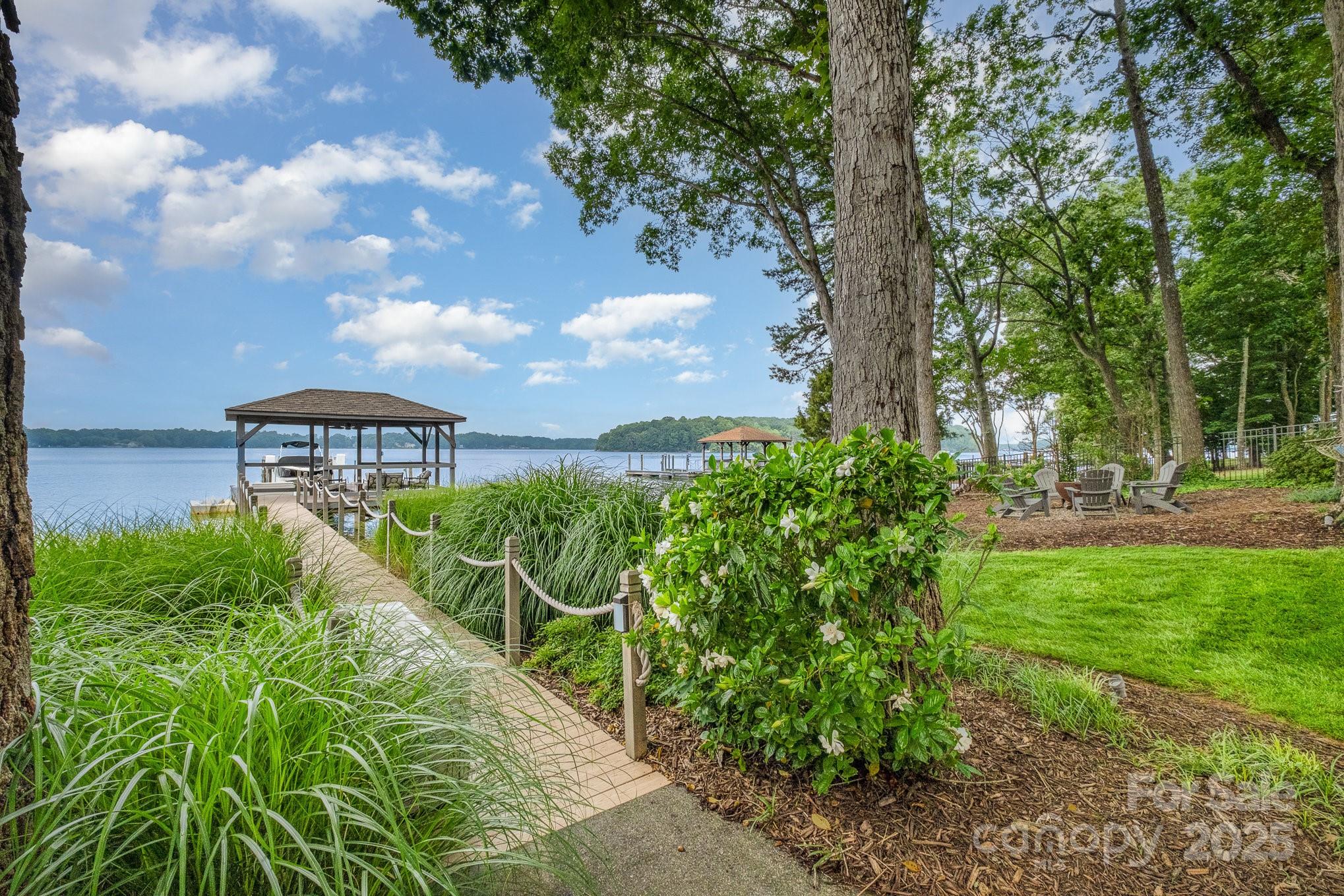 Lookout Point - Residential