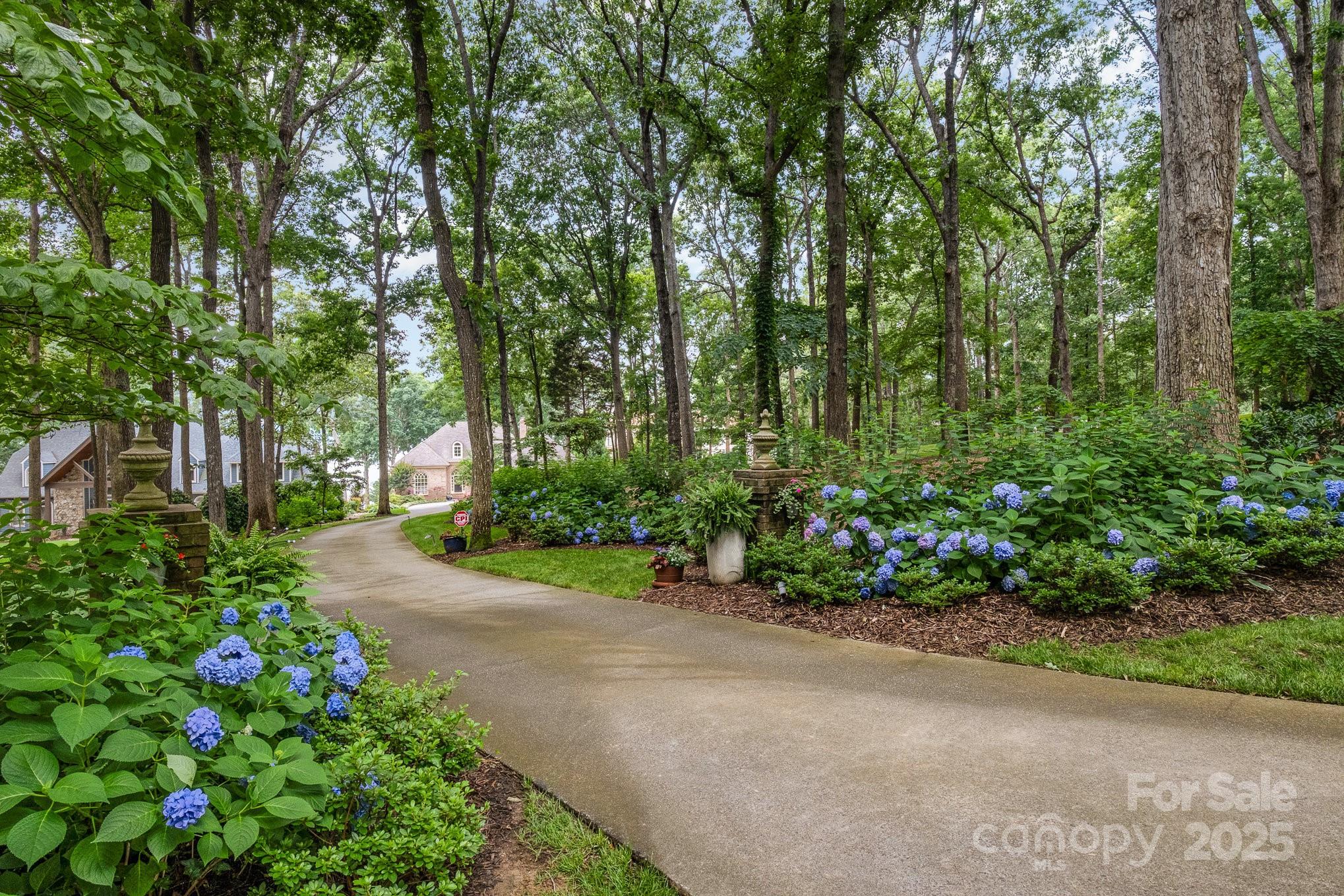 Lookout Point - Residential