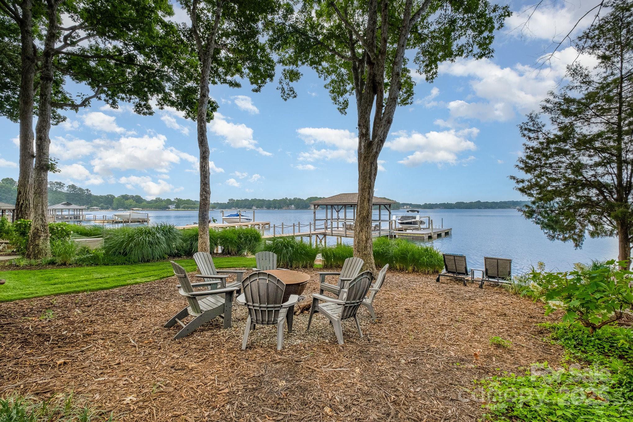 Lookout Point - Residential