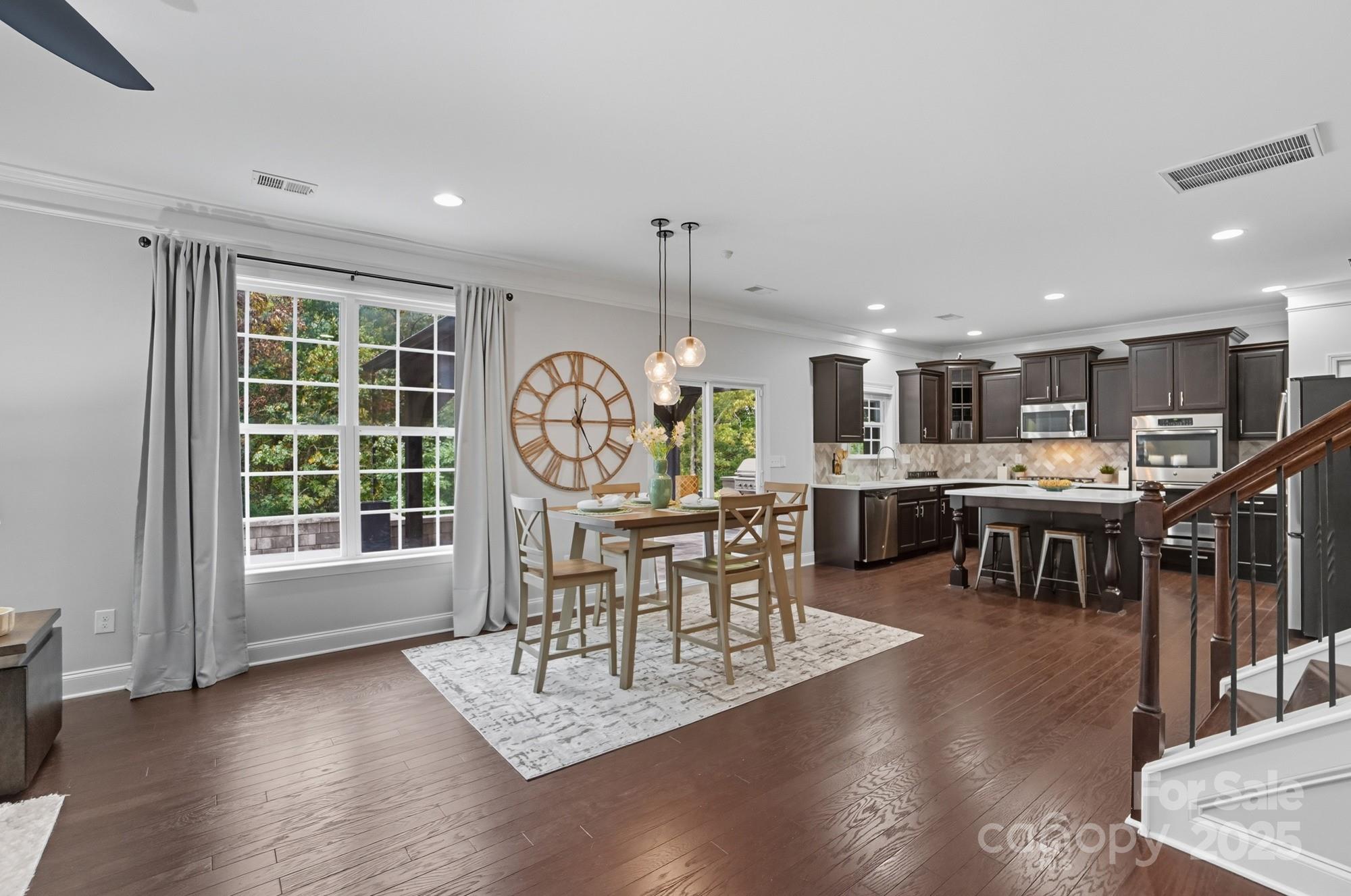 Lake Ridge - Residential