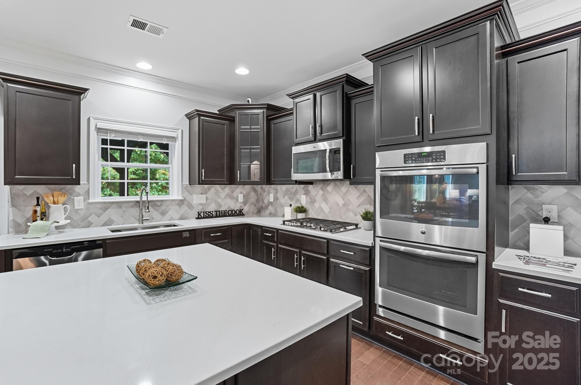 Lake Ridge - Residential