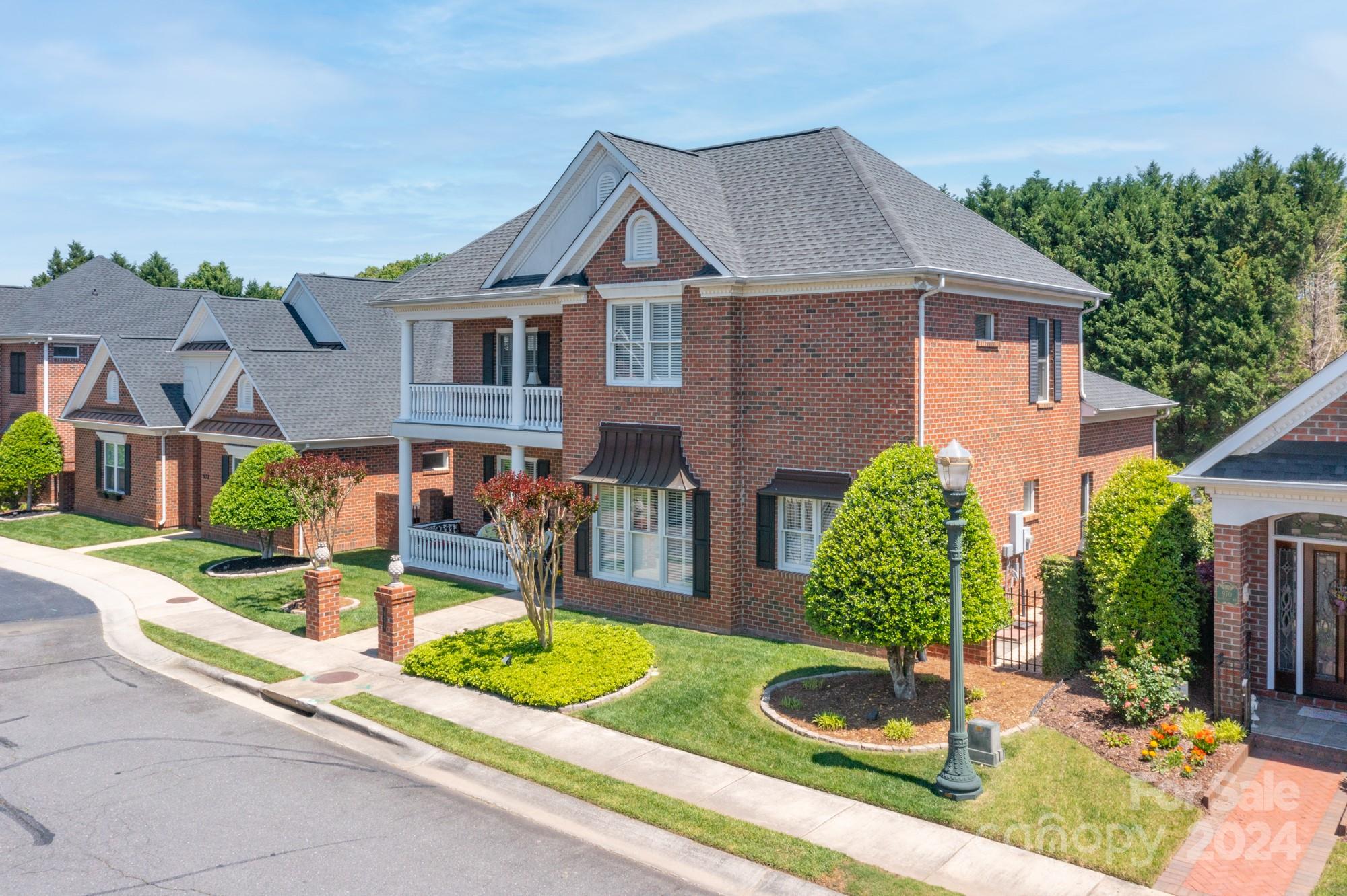 Laurel Creek - Residential