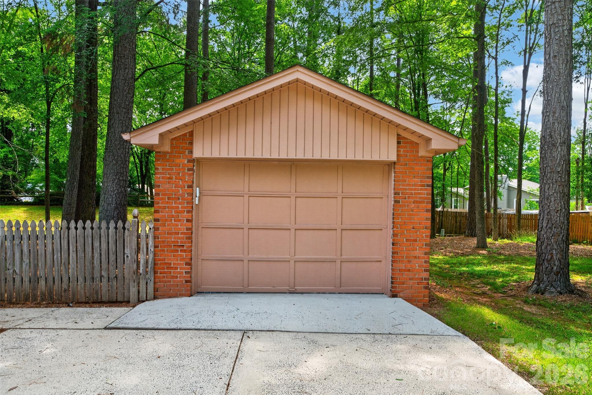 Colony Woods - Residential