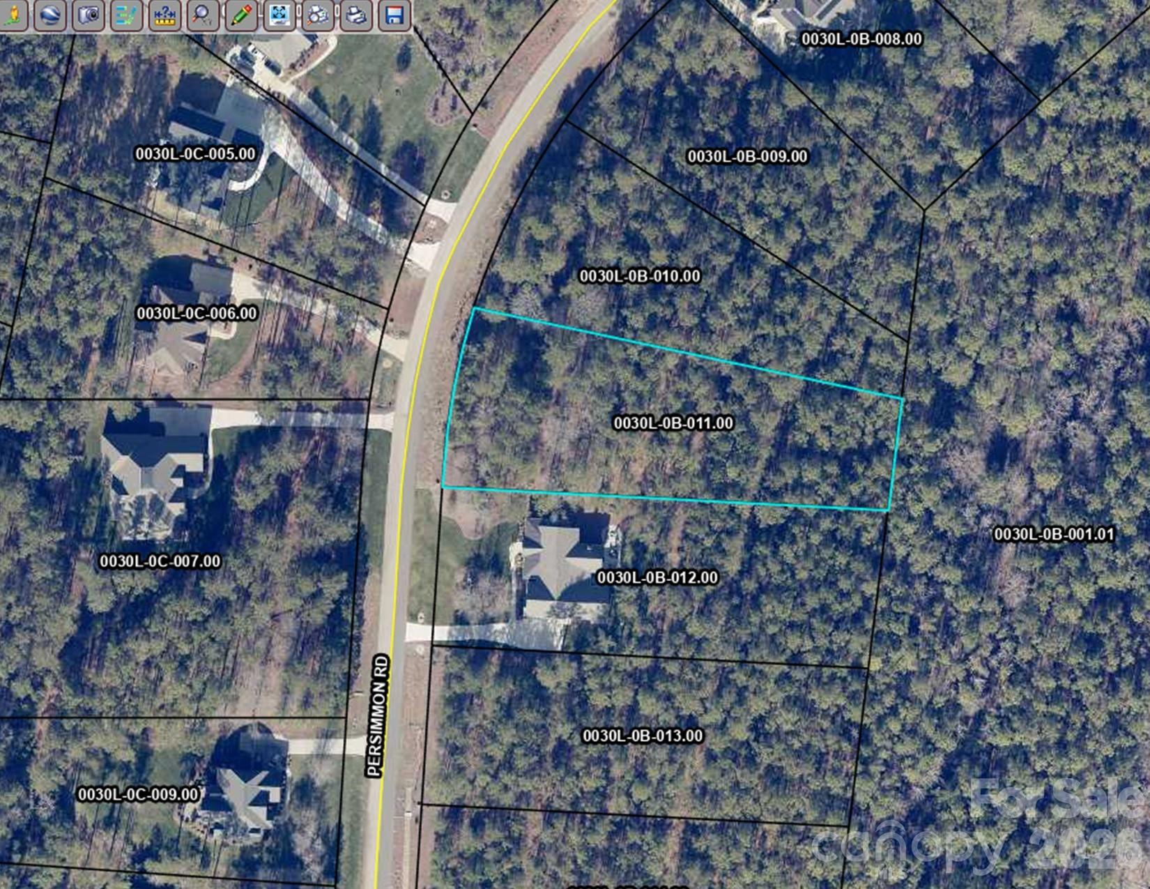 Awesome homesite in Riverchase Estates to build the custom home you envision.  The homesite is a blank canvas to create your peaceful outdoor retreat in the midst of one of the area's most sought after communities. Tucked into the trees, create your individual landscape of privacy and beauty. Inside the gates of Riverchase Estates is a lifestyle of tranquility surrounded by nature and private-access resort amenities. Enjoy river access via walking trails for picnics and water sports. Private access to the $4m club amenities with fitness center, pool pickleball/tennis courts and more. Learn more here www.riverchaseestates.com/amenities   
Only minutes from shopping, dining and medical access, possess the best of both worlds. Bring the builder of your choice and experience some of the lowest property taxes in the nation. Invest in your future with a home and location that will hold its value. Life is spectacular in Riverchase Estates. Step into your best life today.
