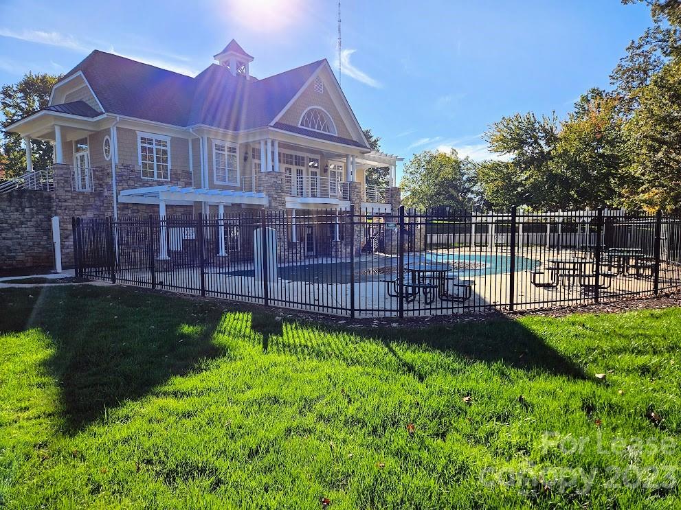 Old Stone Crossing - Residential Lease