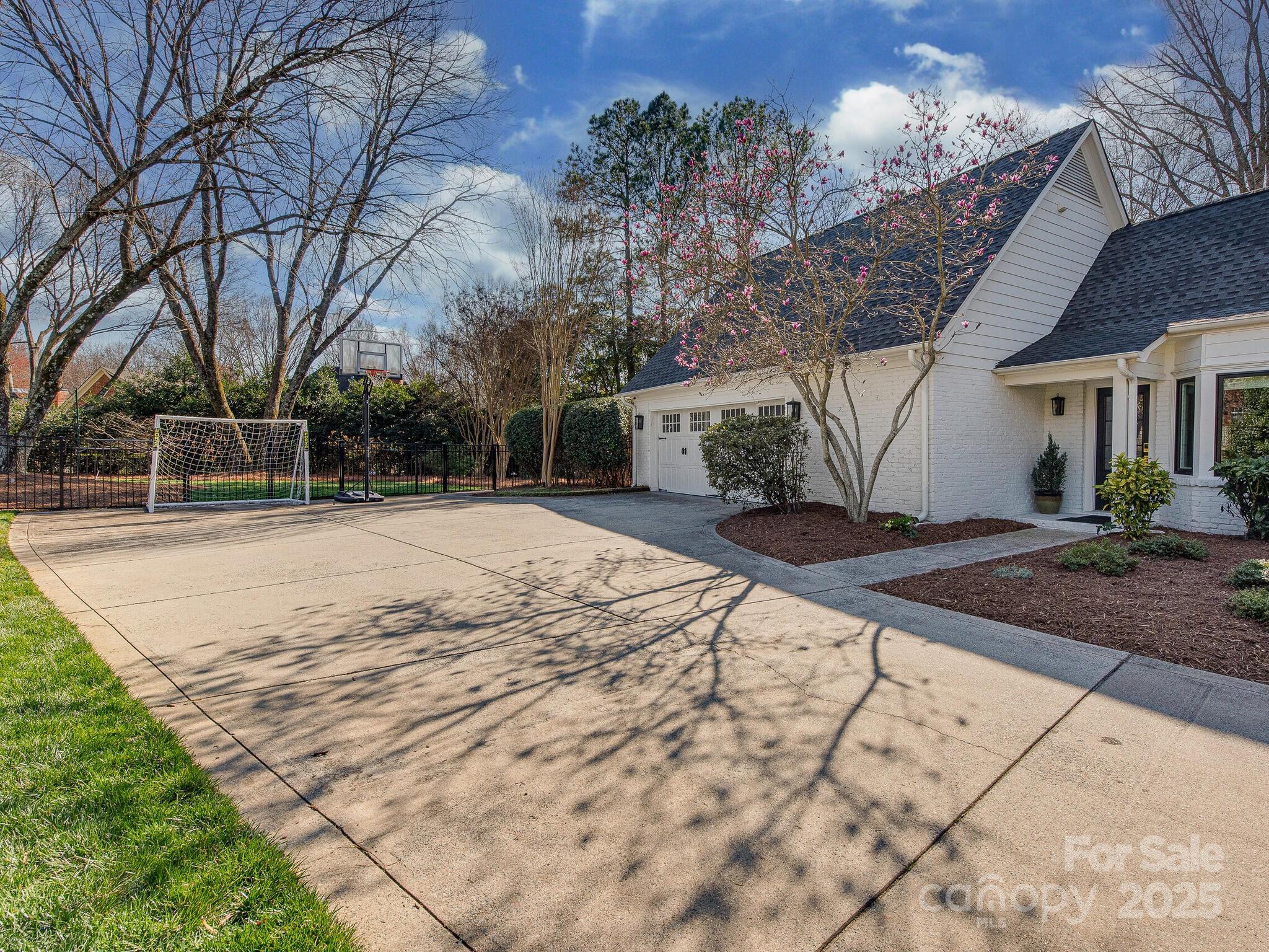 Deering Oaks - Residential