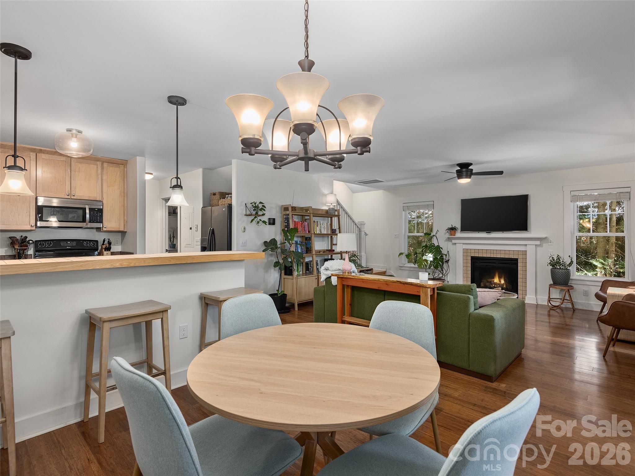 Village at Knotty Alder Court - Residential