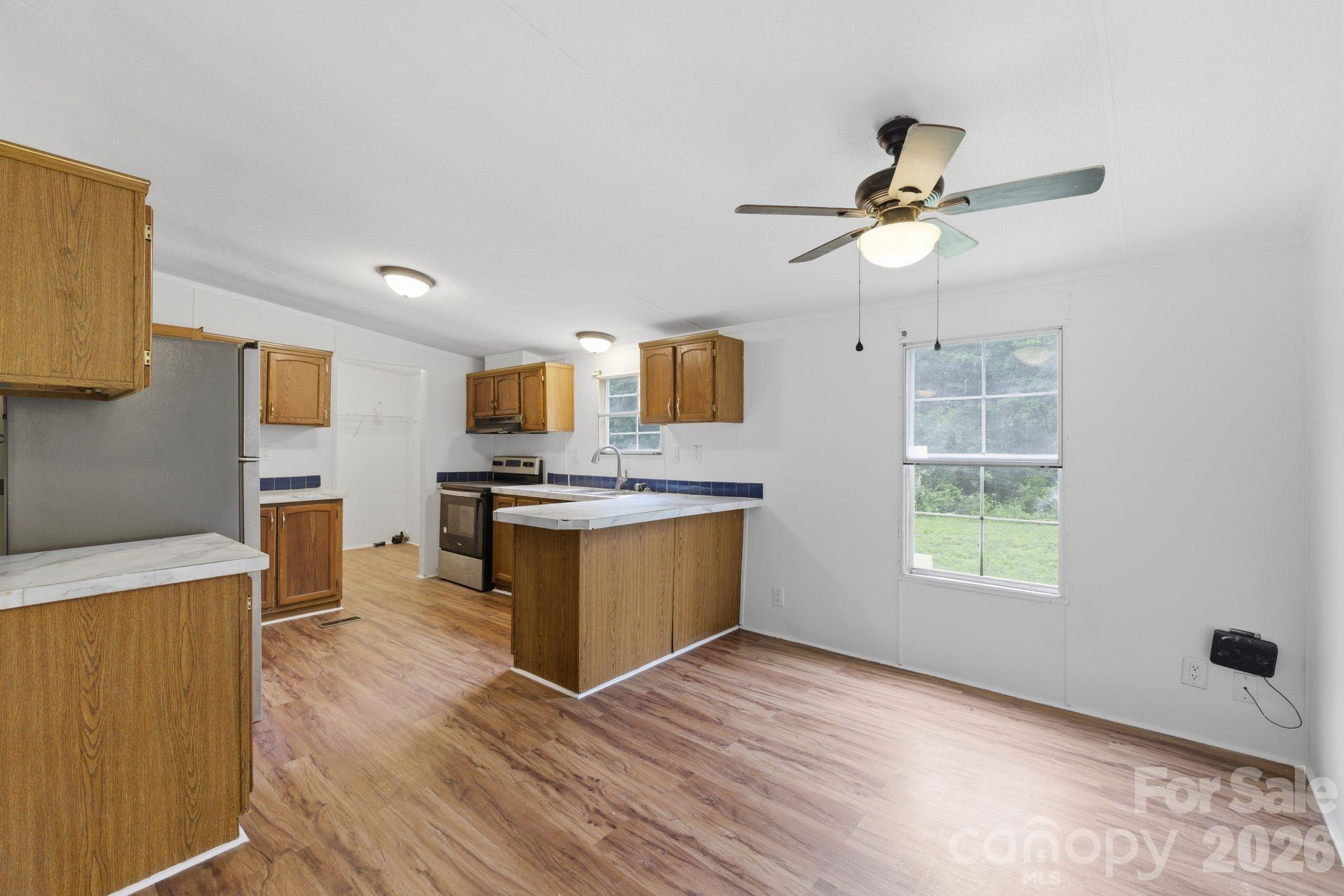 Leonard Heights - Residential