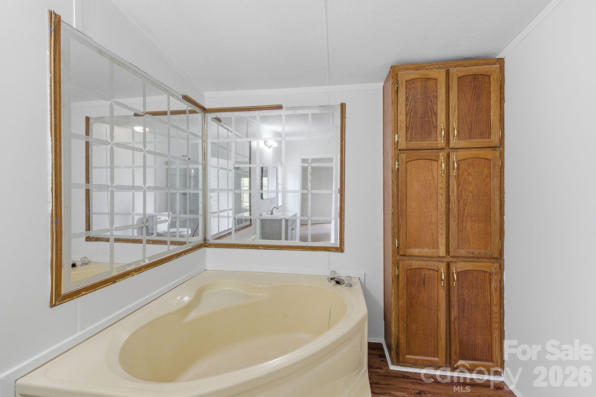 Leonard Heights - Residential