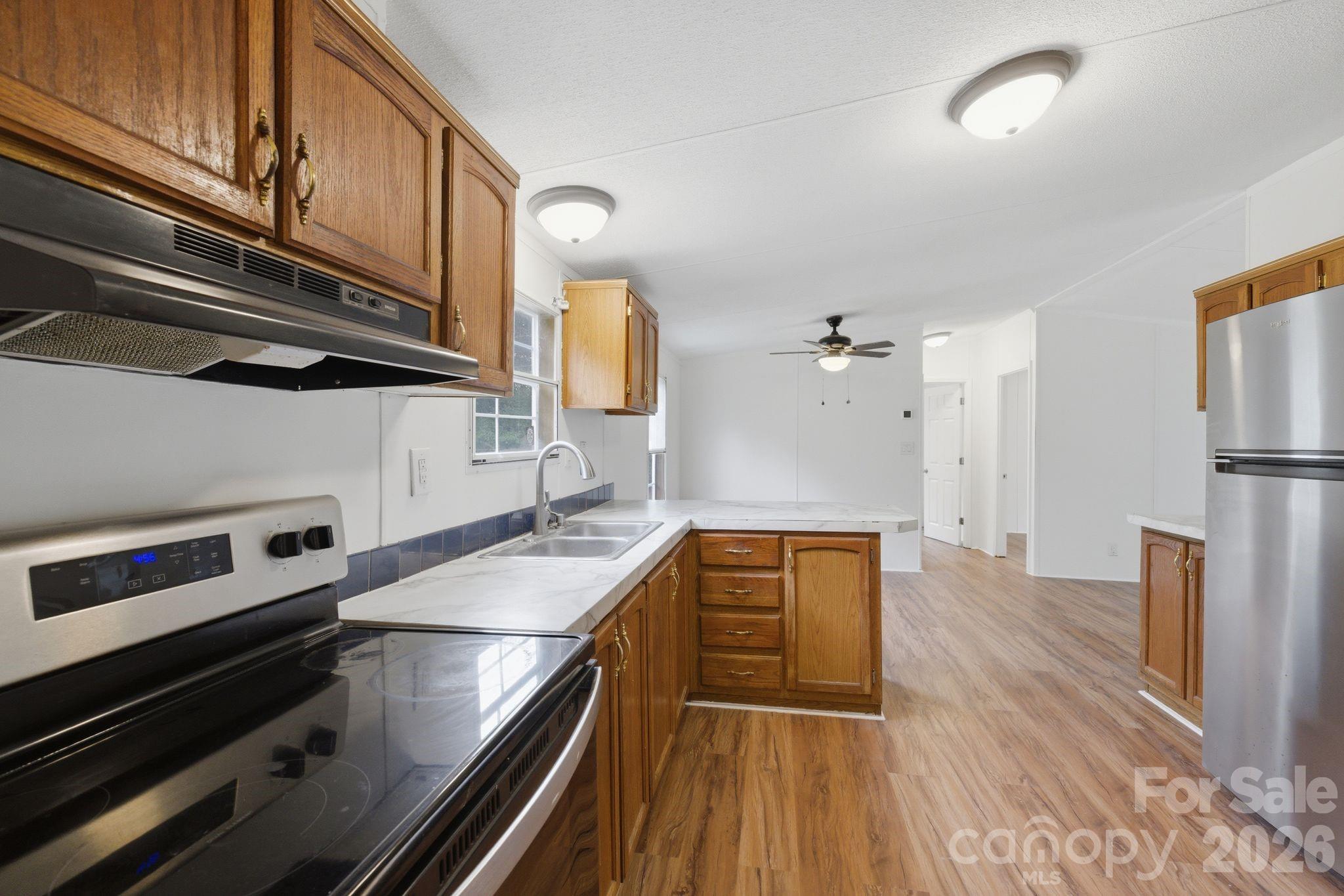 Leonard Heights - Residential