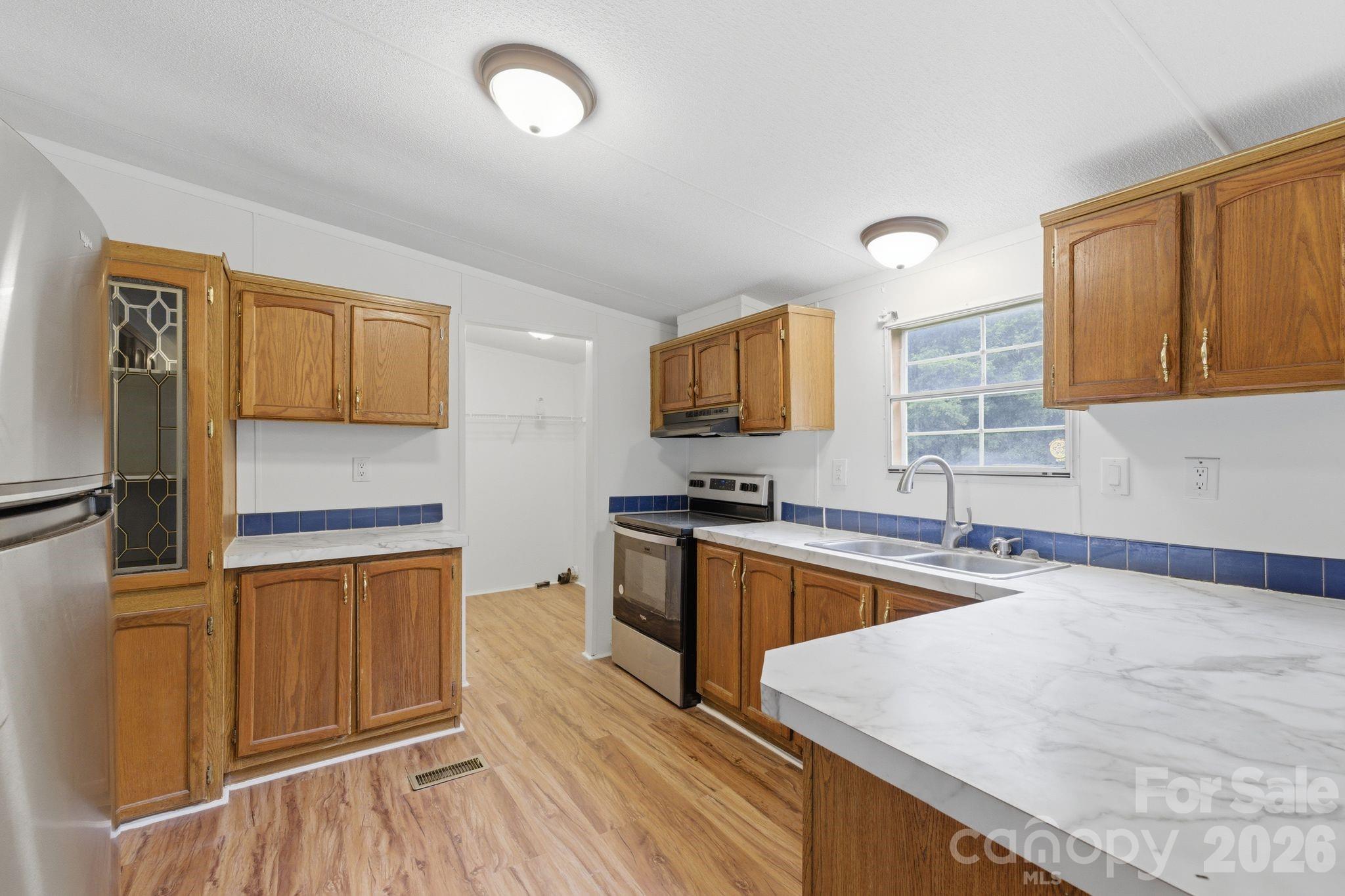 Leonard Heights - Residential