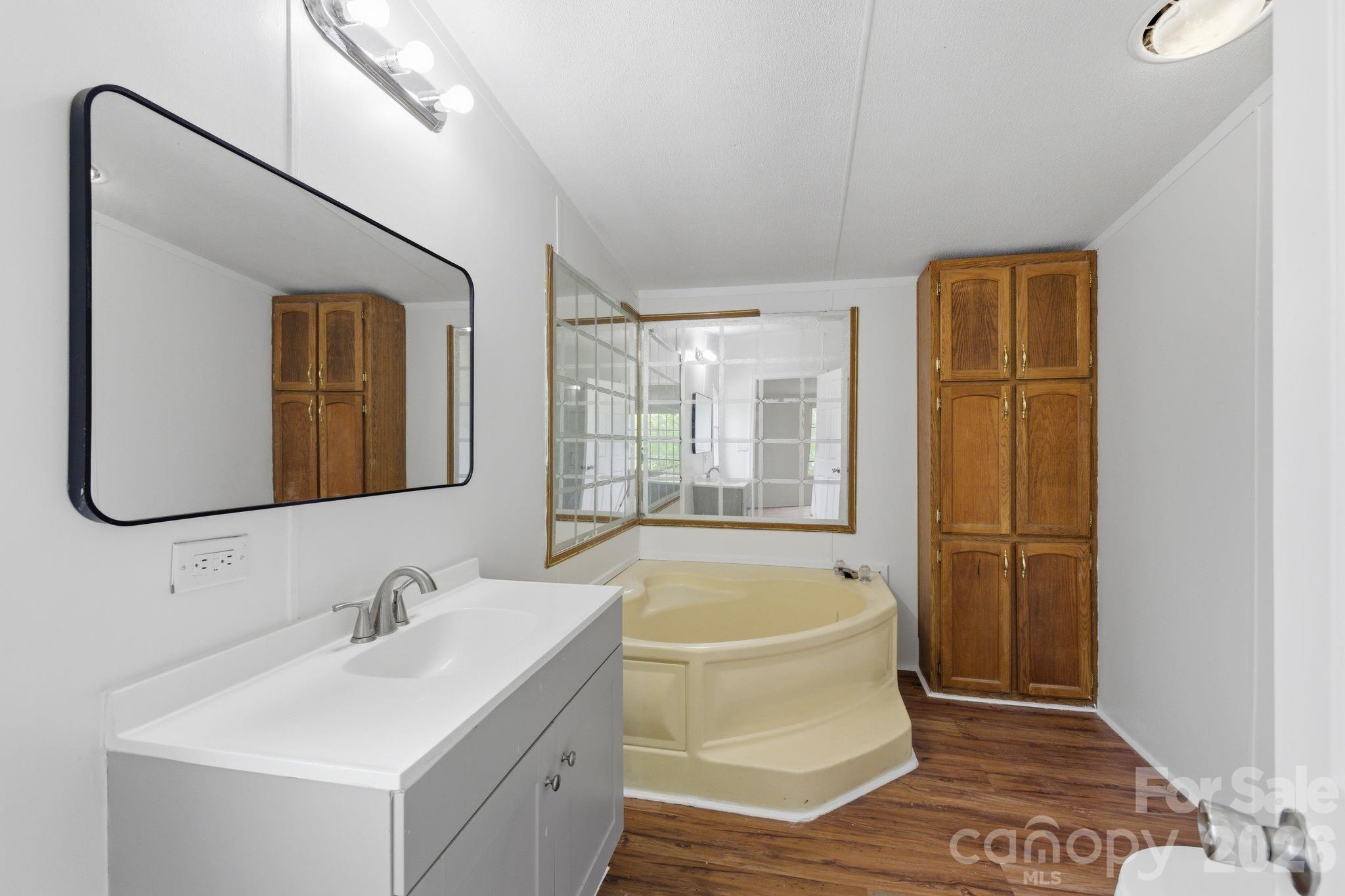 Leonard Heights - Residential