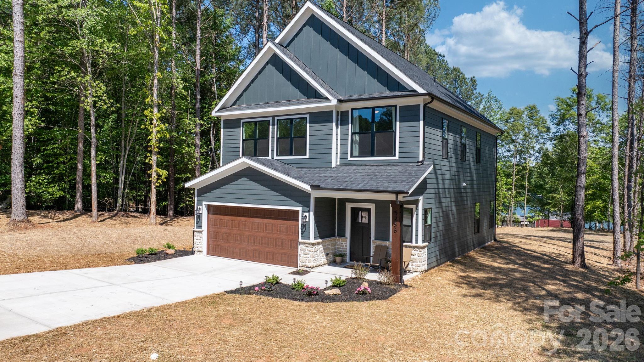 CRYSTAL FALLS - Residential