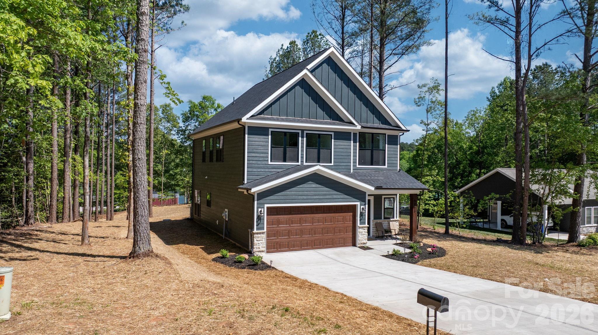 CRYSTAL FALLS - Residential