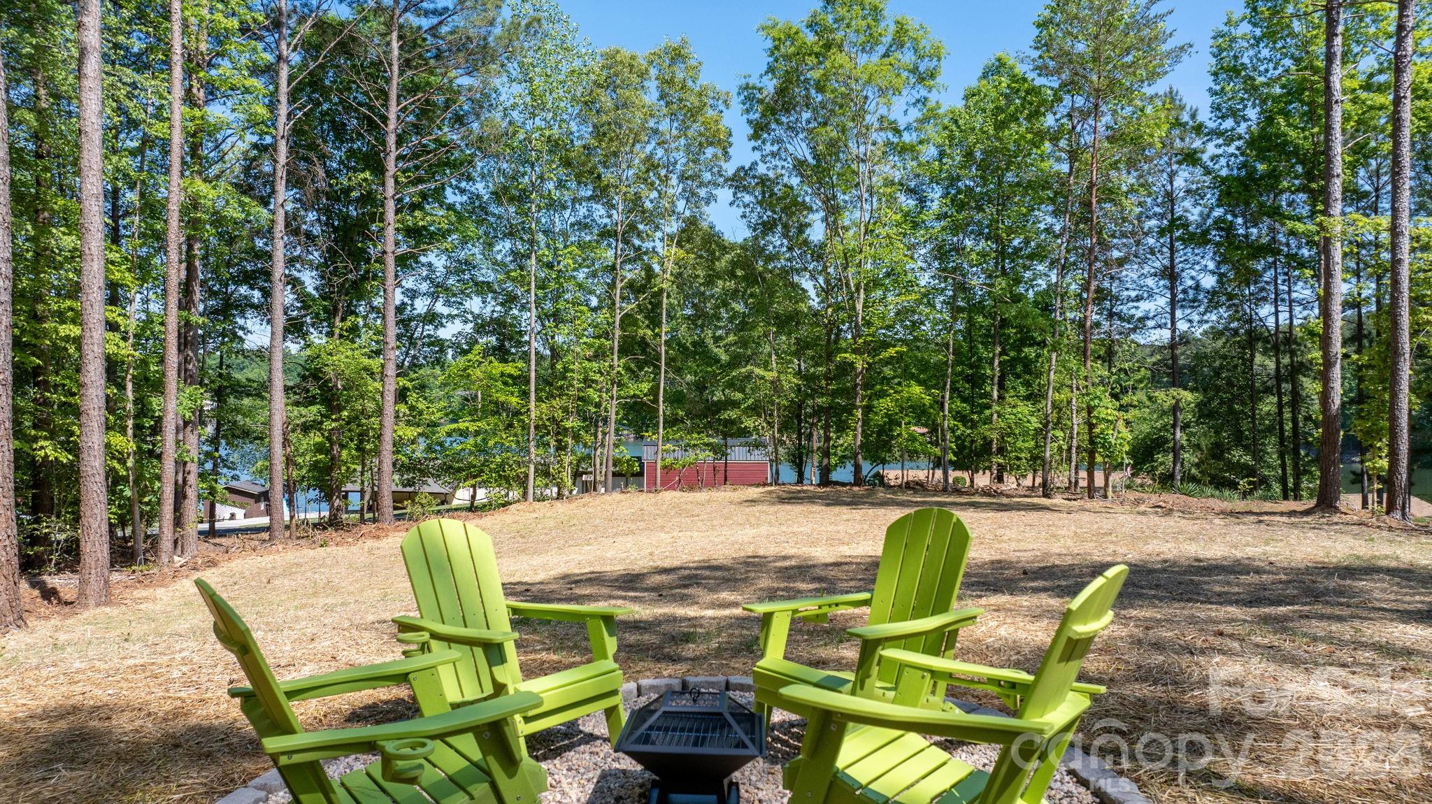 CRYSTAL FALLS - Residential