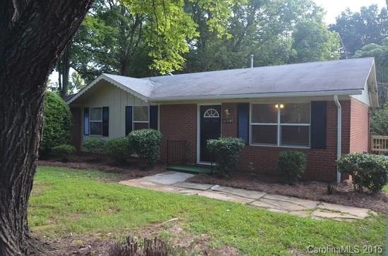 This Statesville, NC, home has 3 bedrooms, 1.5 baths, and offers 1075 square feet of living space. Providing both excellent quality and value, this home is