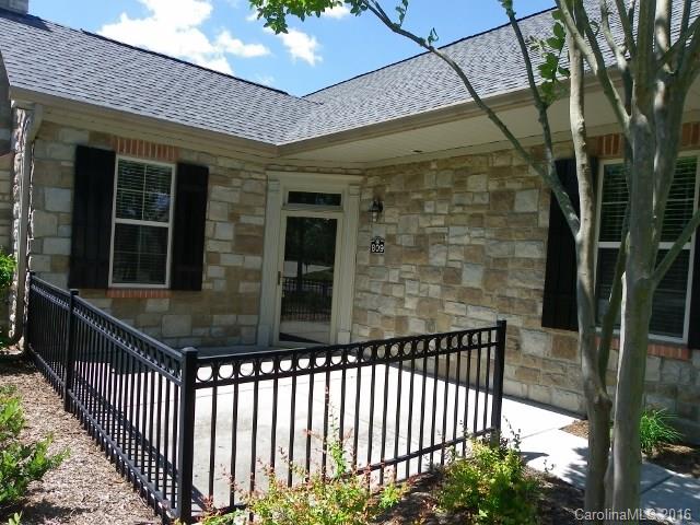 Beautiful home in Ledgestone with an open and airy floorplan that is perfect for entertaining!  Vaulted ceiling in GR with cozy FP, gourmet kitchen with granite, master suite on main level.  Upstairs bonus/bedroom 3 has an attached full bath and walk in closet.  Freshly painted interior, brand new carpet and ceiling fan in the GR make this home move in ready!  Great location, walk to shopping and restaurants.