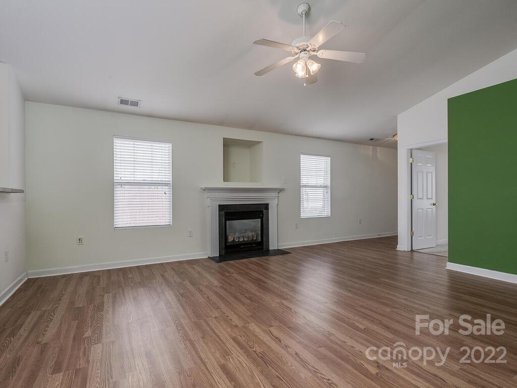 CORNERSTONE - Residential