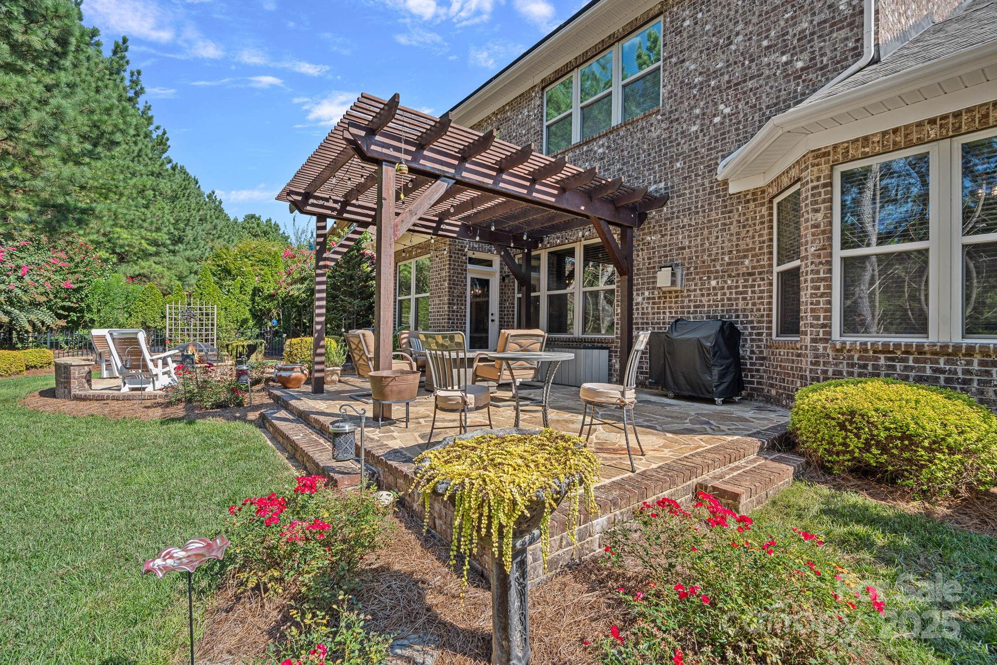 Barber Rock - Residential