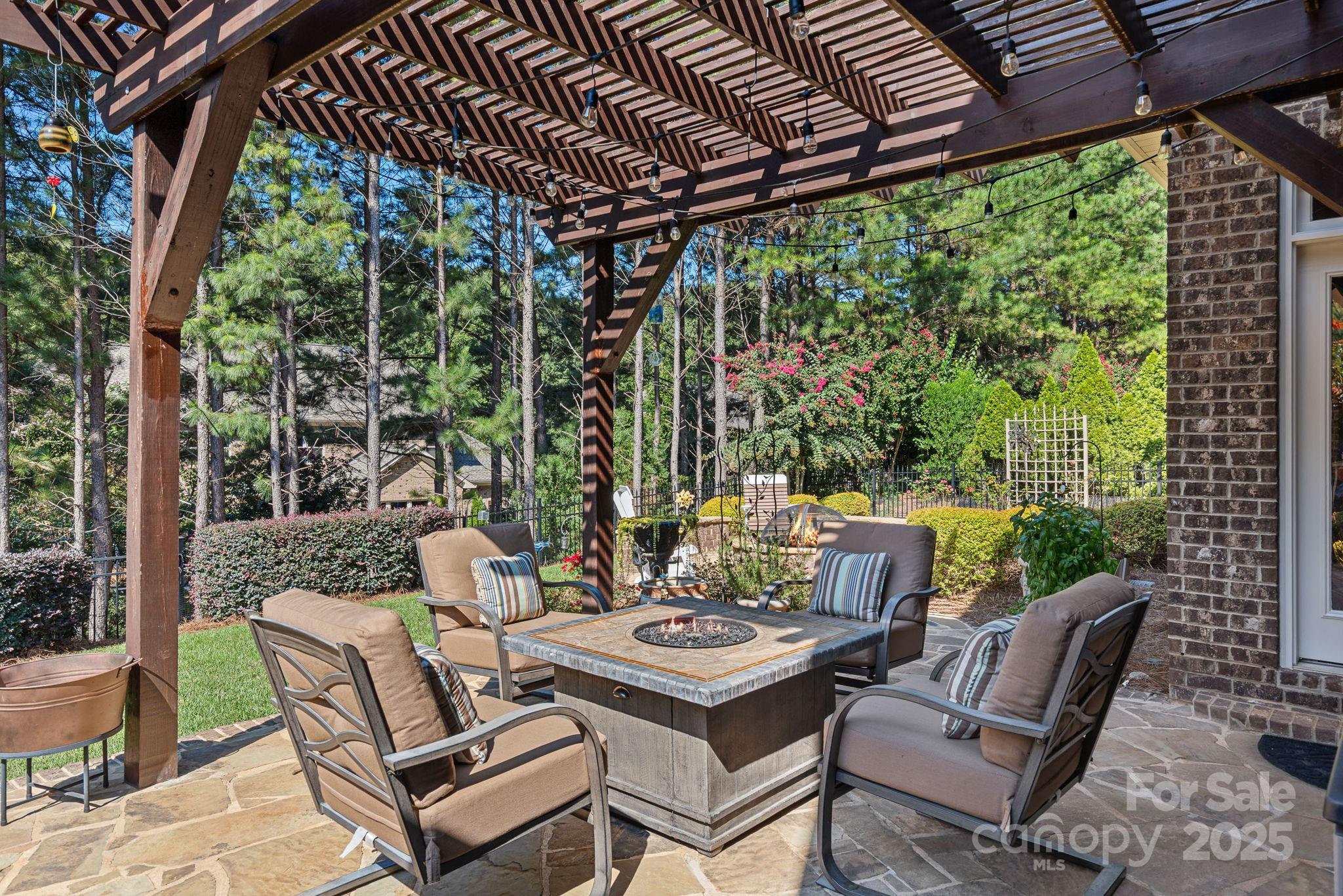 Barber Rock - Residential