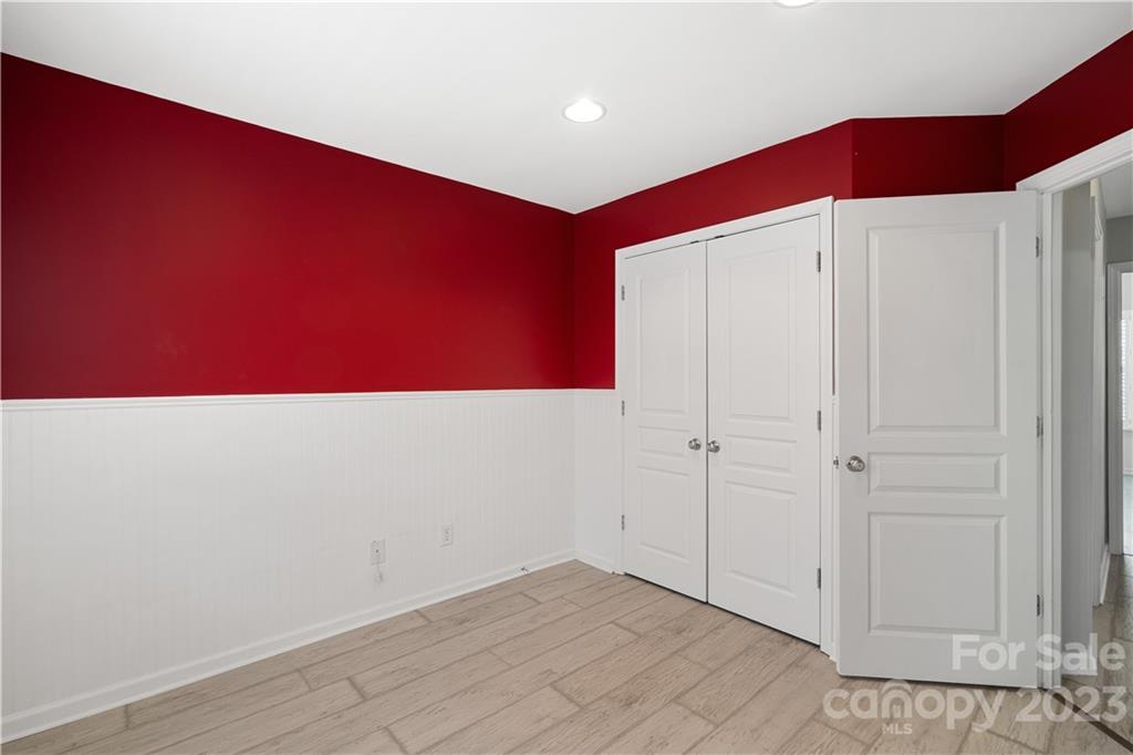 Ridge Pointe - Residential