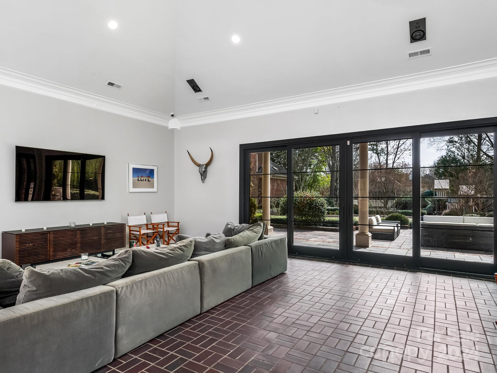 Seven Eagles - Residential