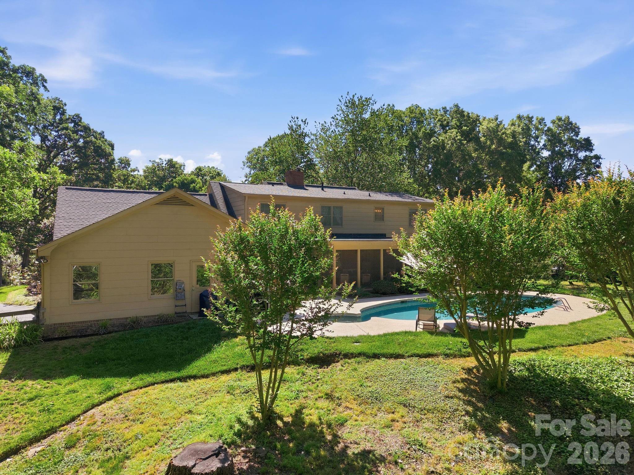Country Club - Residential