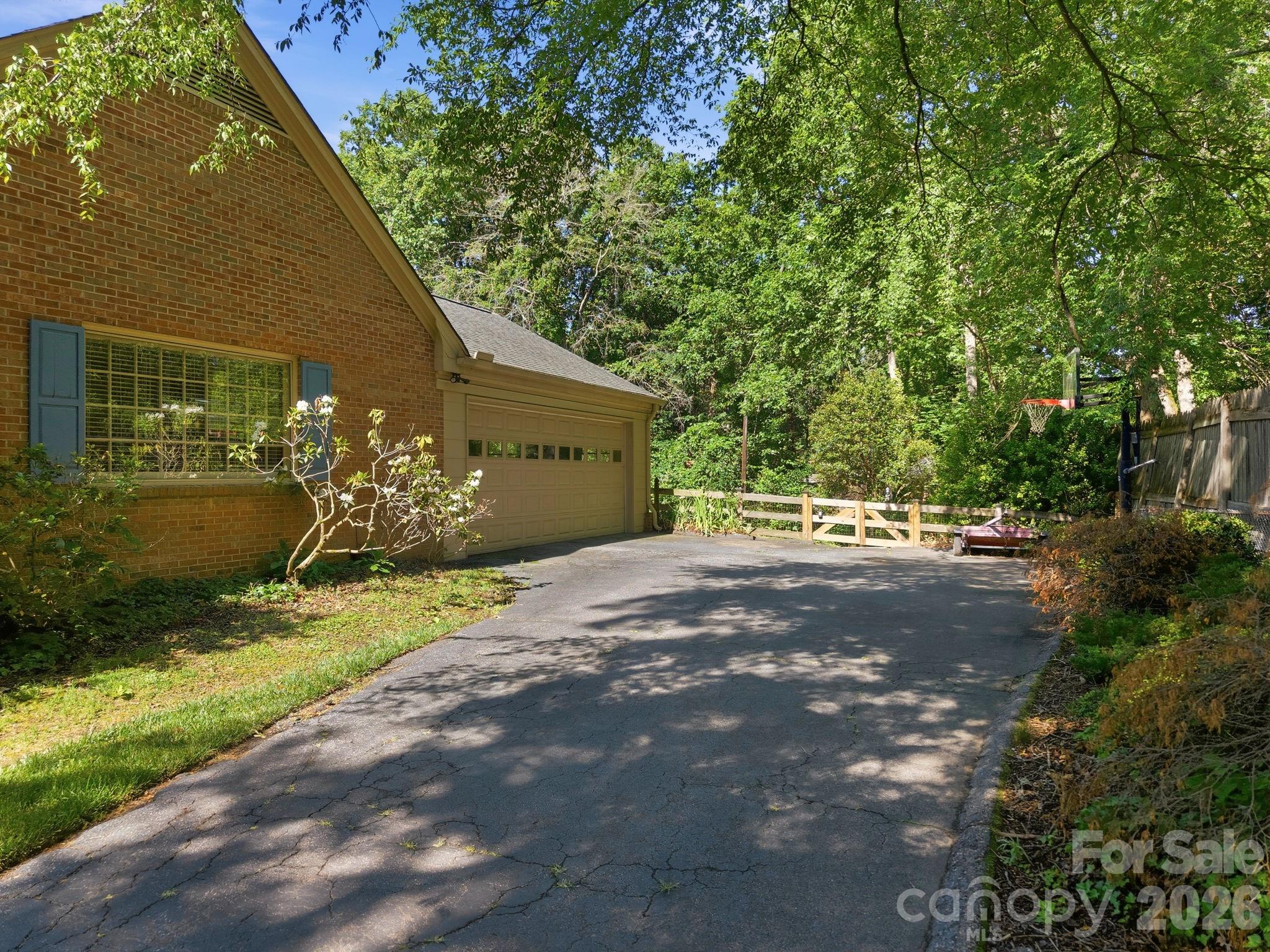 Country Club - Residential