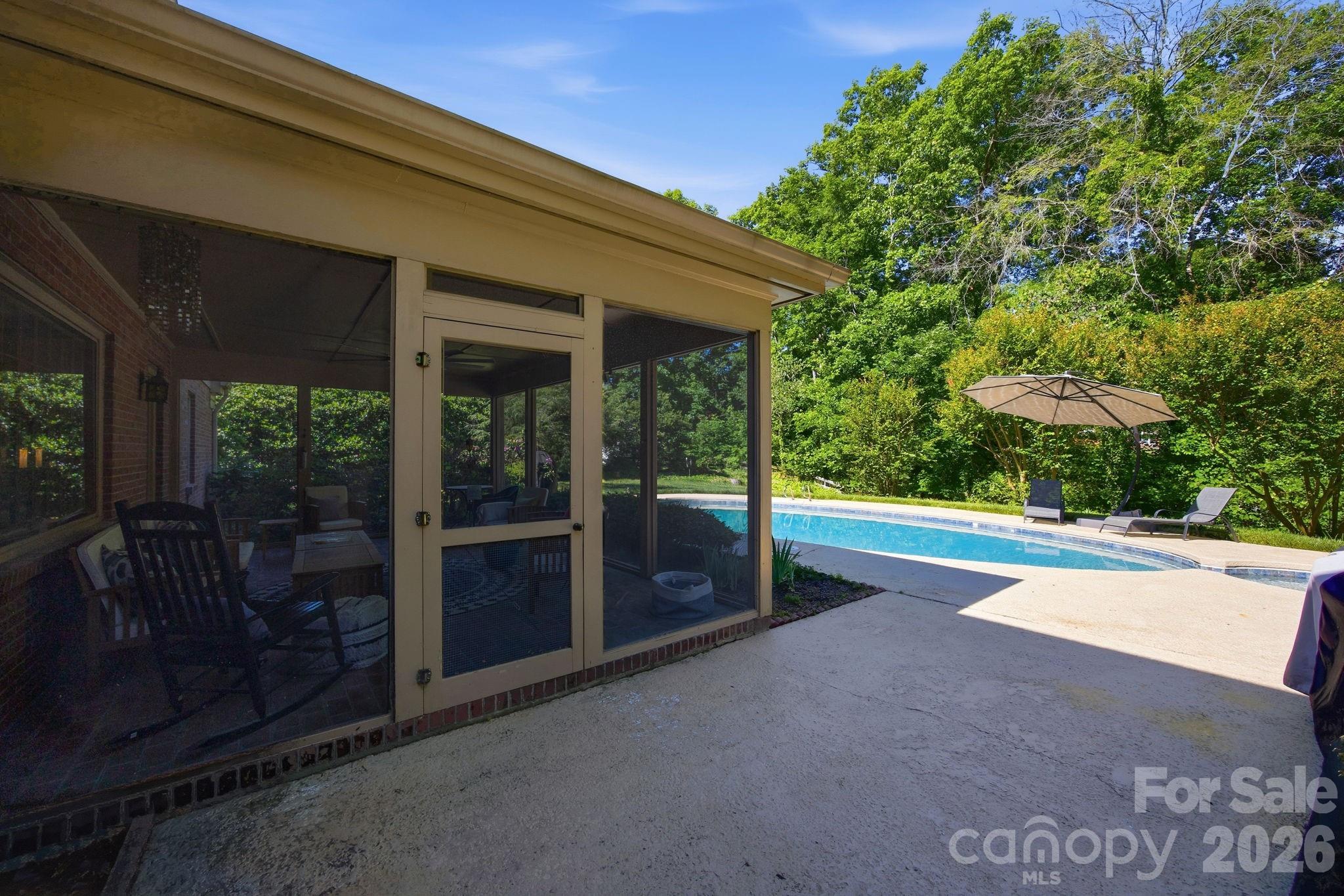 Country Club - Residential