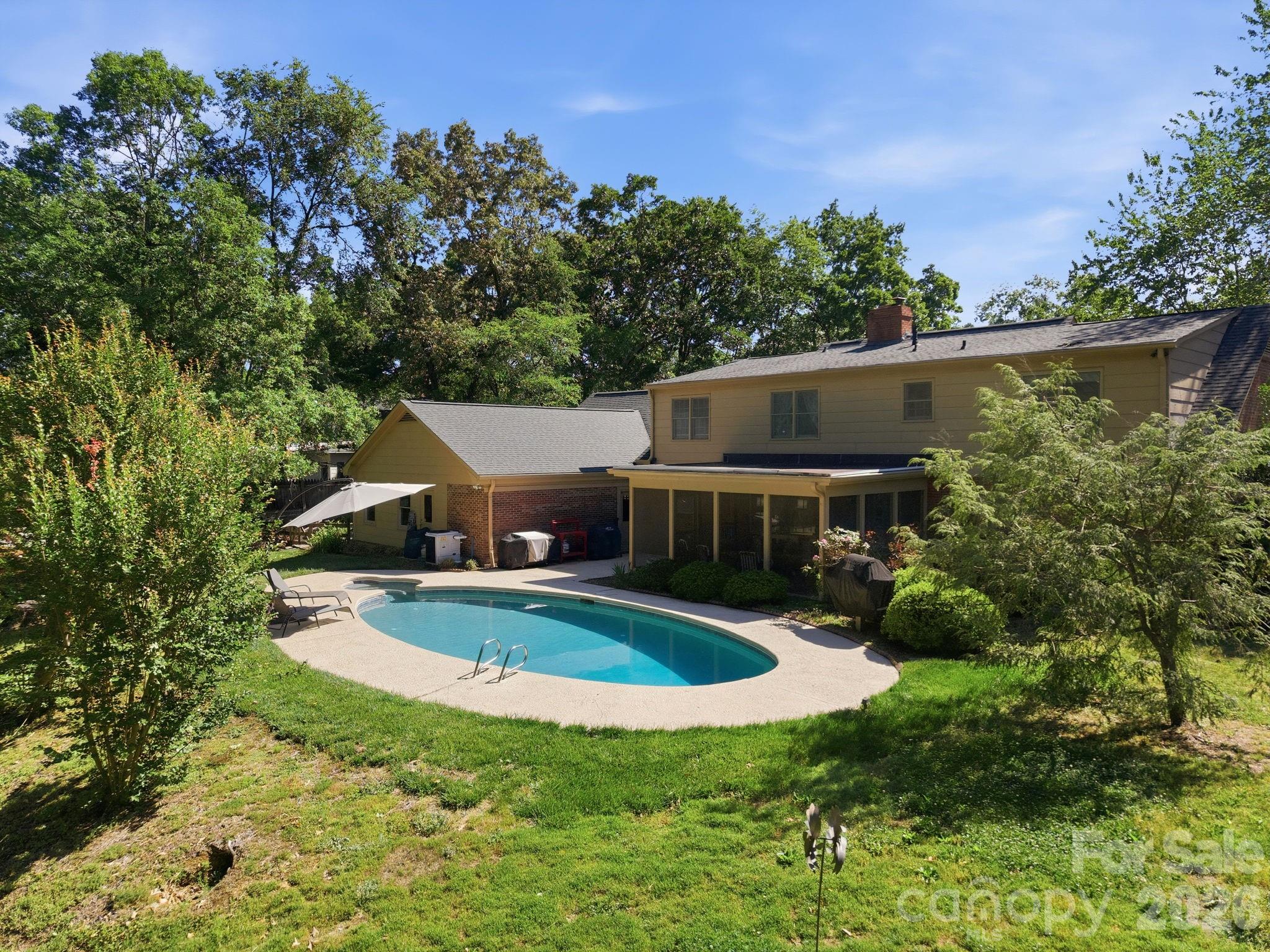 Country Club - Residential