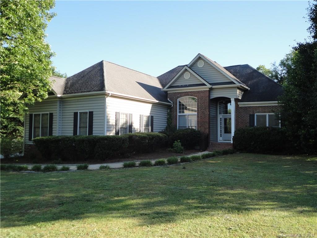 Open floor plan with lots of living area. Three bedrooms on main floor with two baths and one bedroom and full bath upstairs. Located just off SC Hwy 161 in Jamestowne subdivision. No through traffic on this street. Well established yard and a workshop out back.